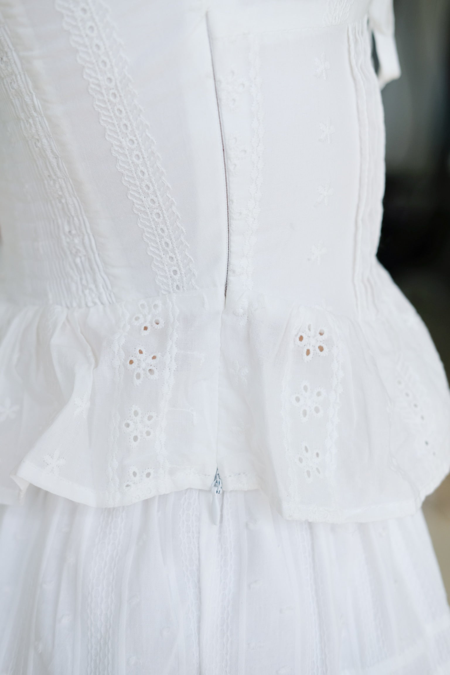 Nara Eyelet Off Shoulder Crop (White)