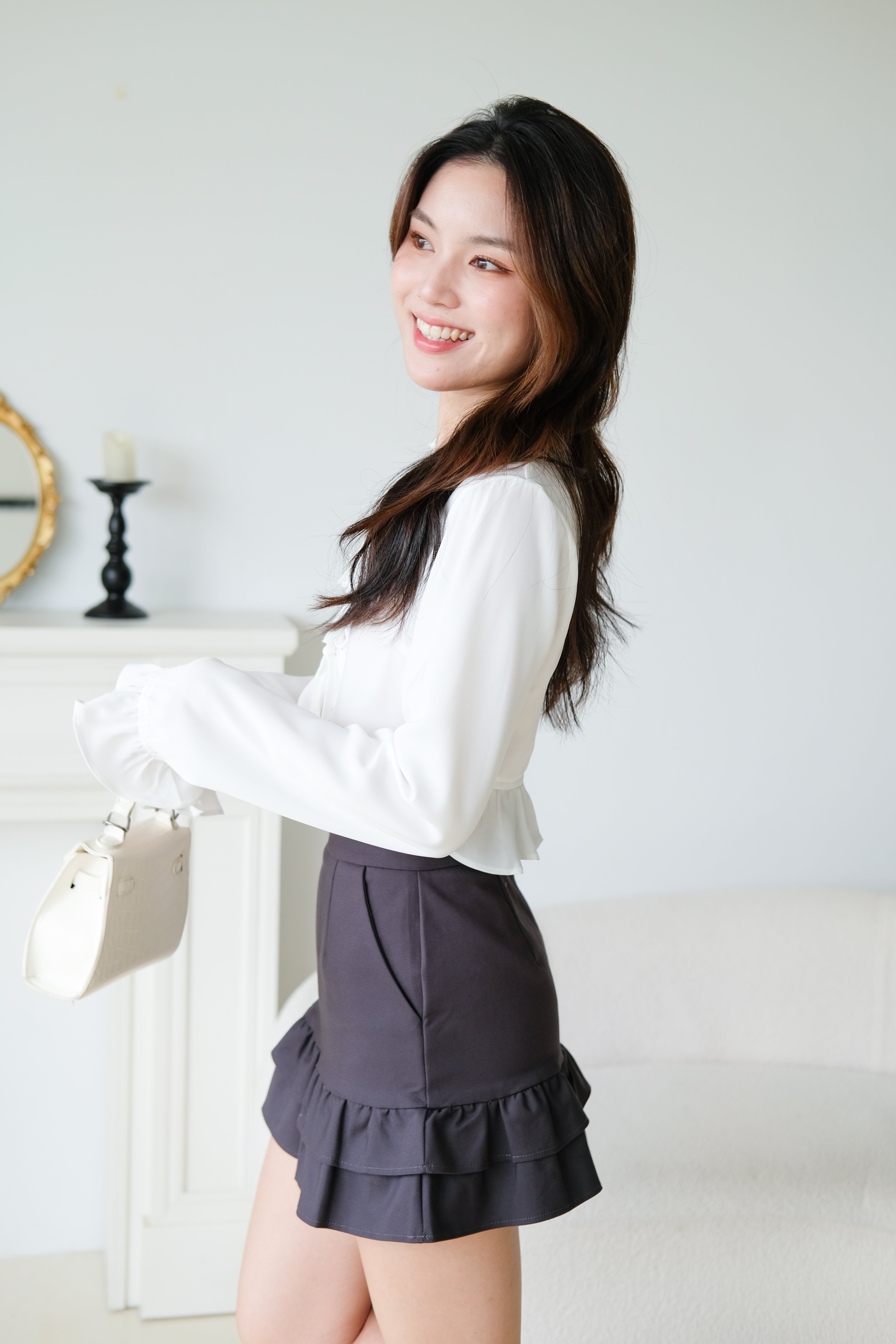 Nikki Ribbon Ruffle Sleeved Crop Top (White)