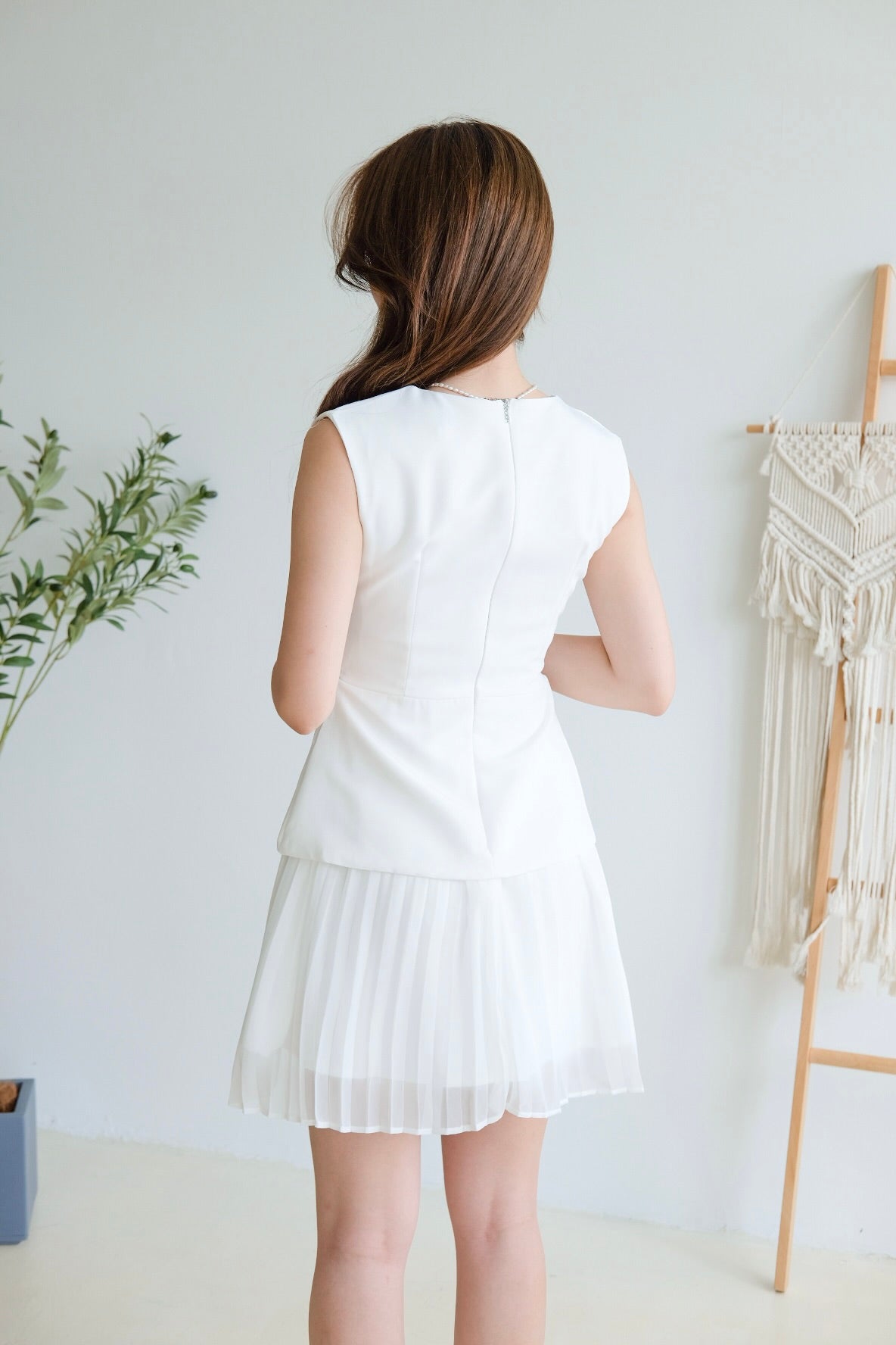 Belinda Contrast Hem Dress (White)