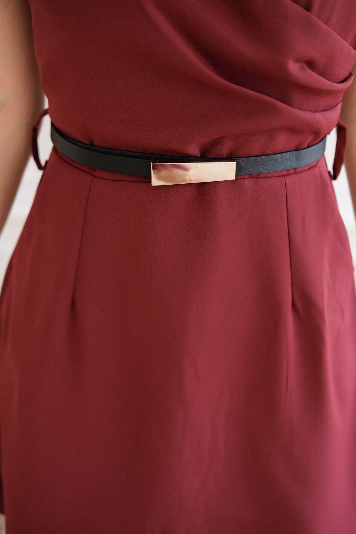 Chrysan V Neck Belted Dress (Maroon)