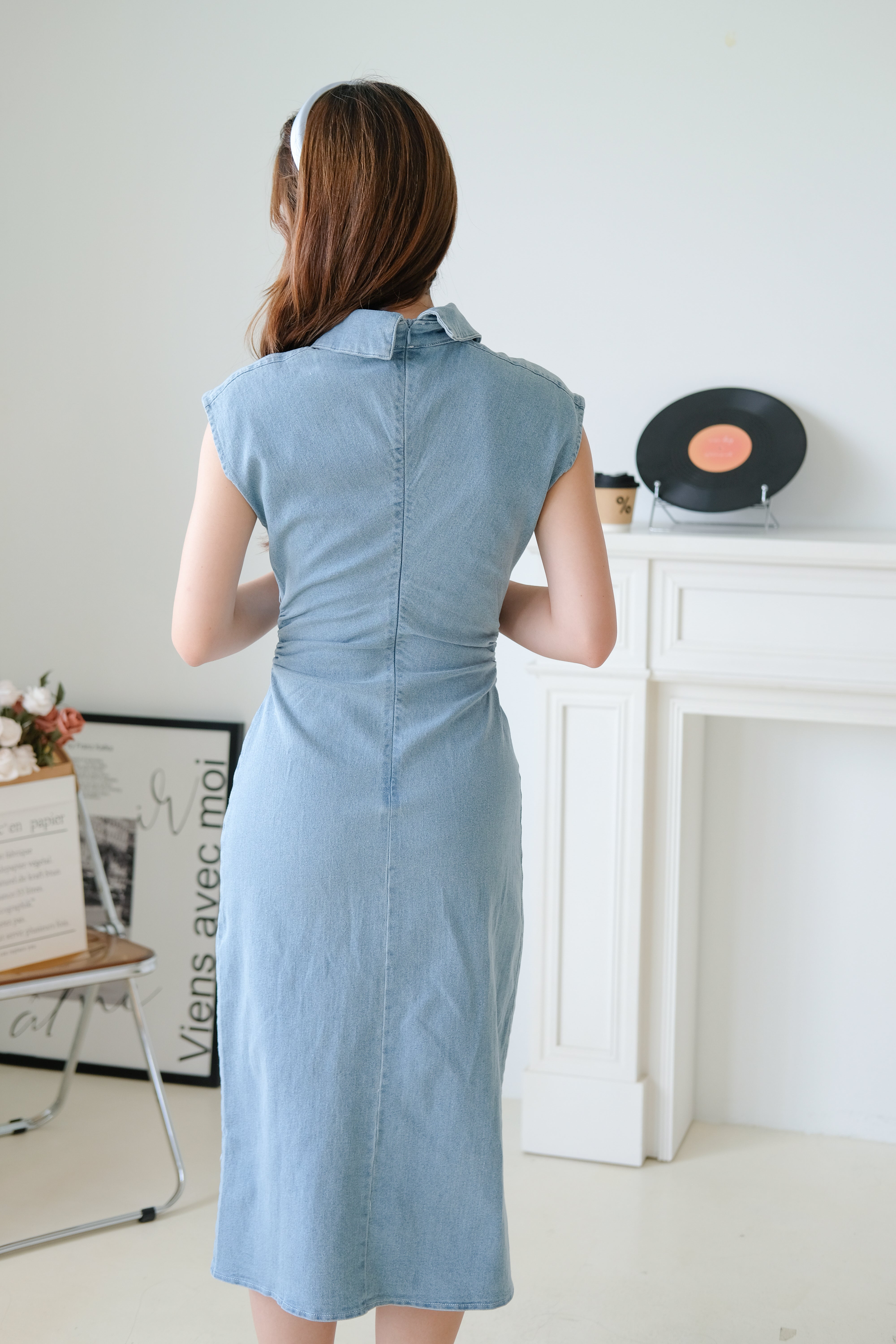 Sophie Collared Denim Maxi Dress (Light Wash)