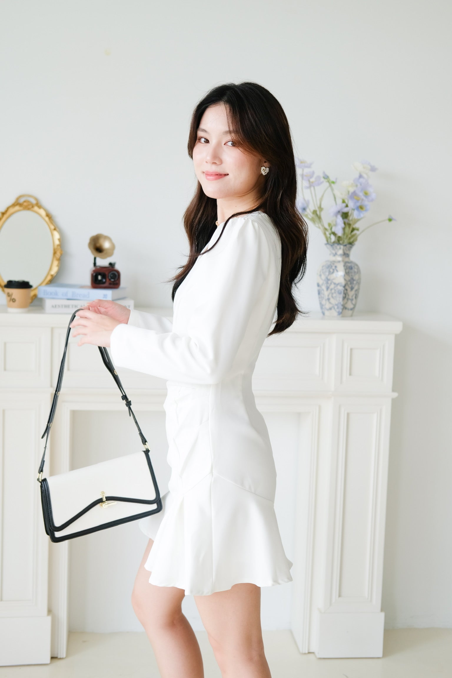 Phoebe Sleeves Ruffle Dress (White)