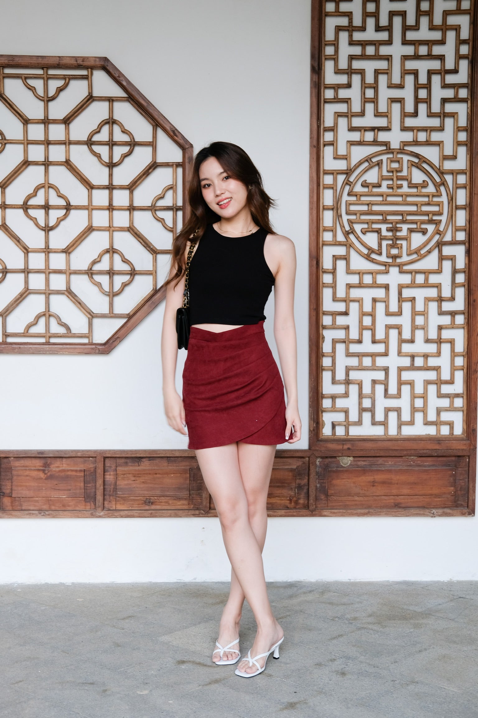 June Basic Halter Crop (Black)