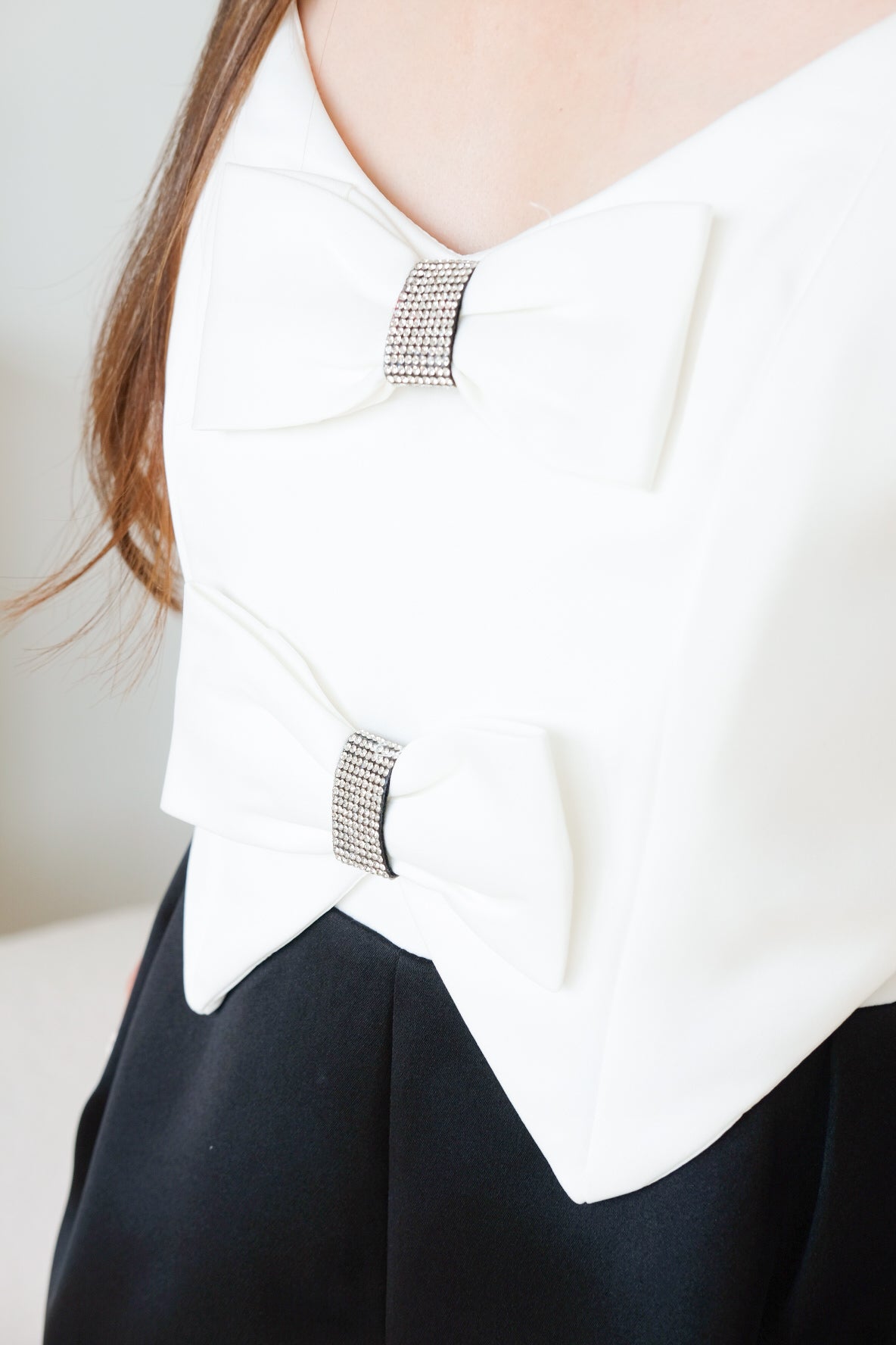 Mae V Neck Ribbon Romper (White)