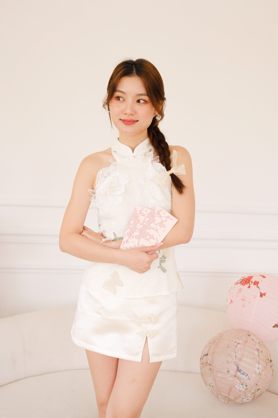 檀宁 Tan Ning Floral Lace Halter Top (Cream)