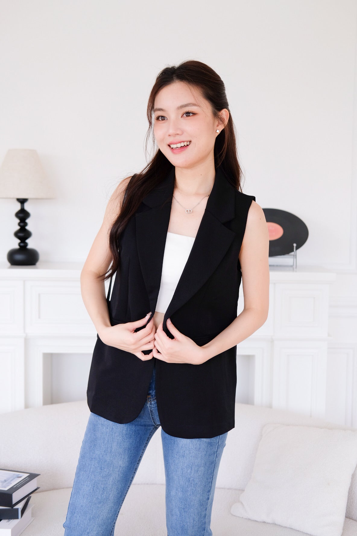 Sherry Vest Outerwear (Black)