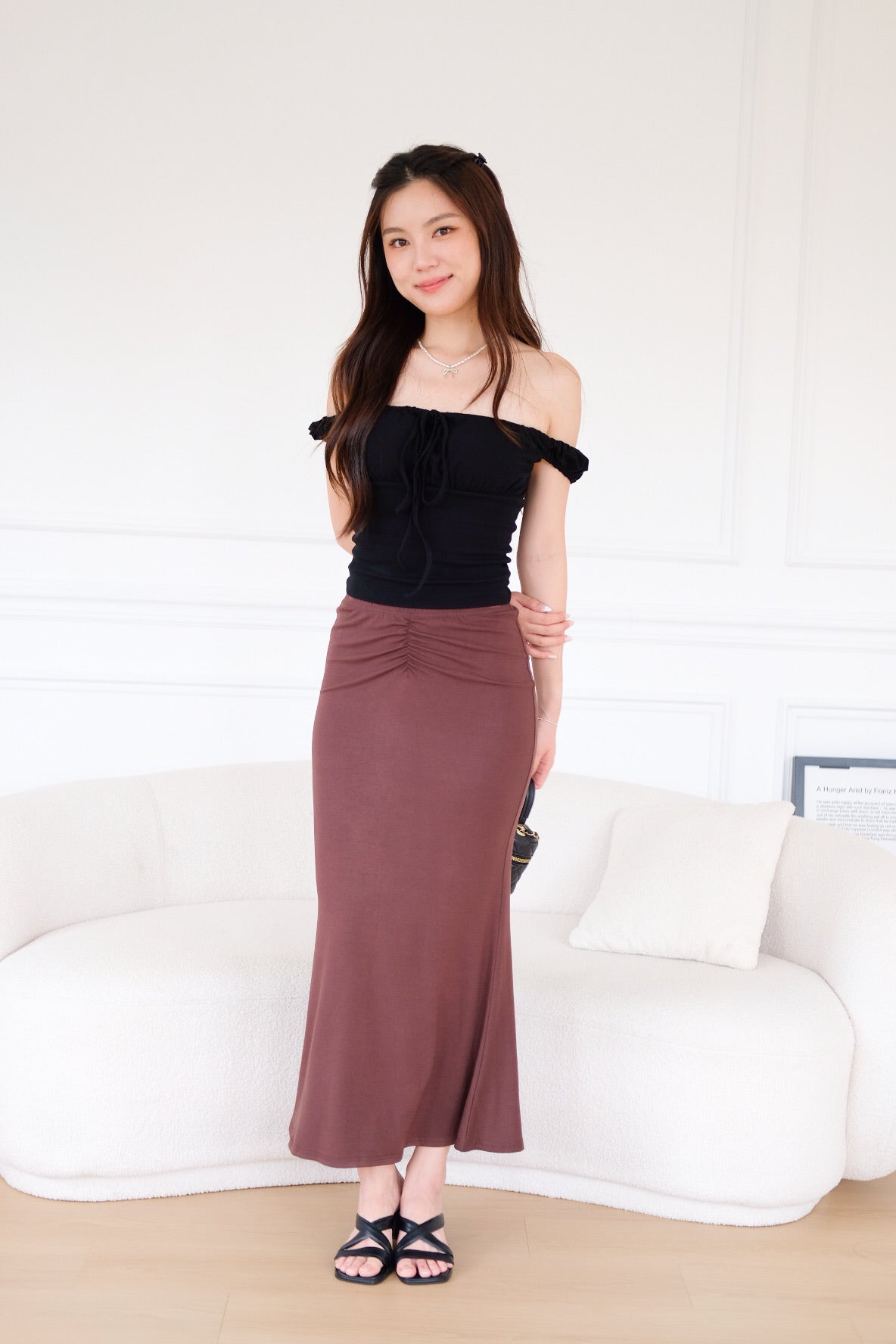 Kimmy Ruched Off Shoulder Crop Top (Black)