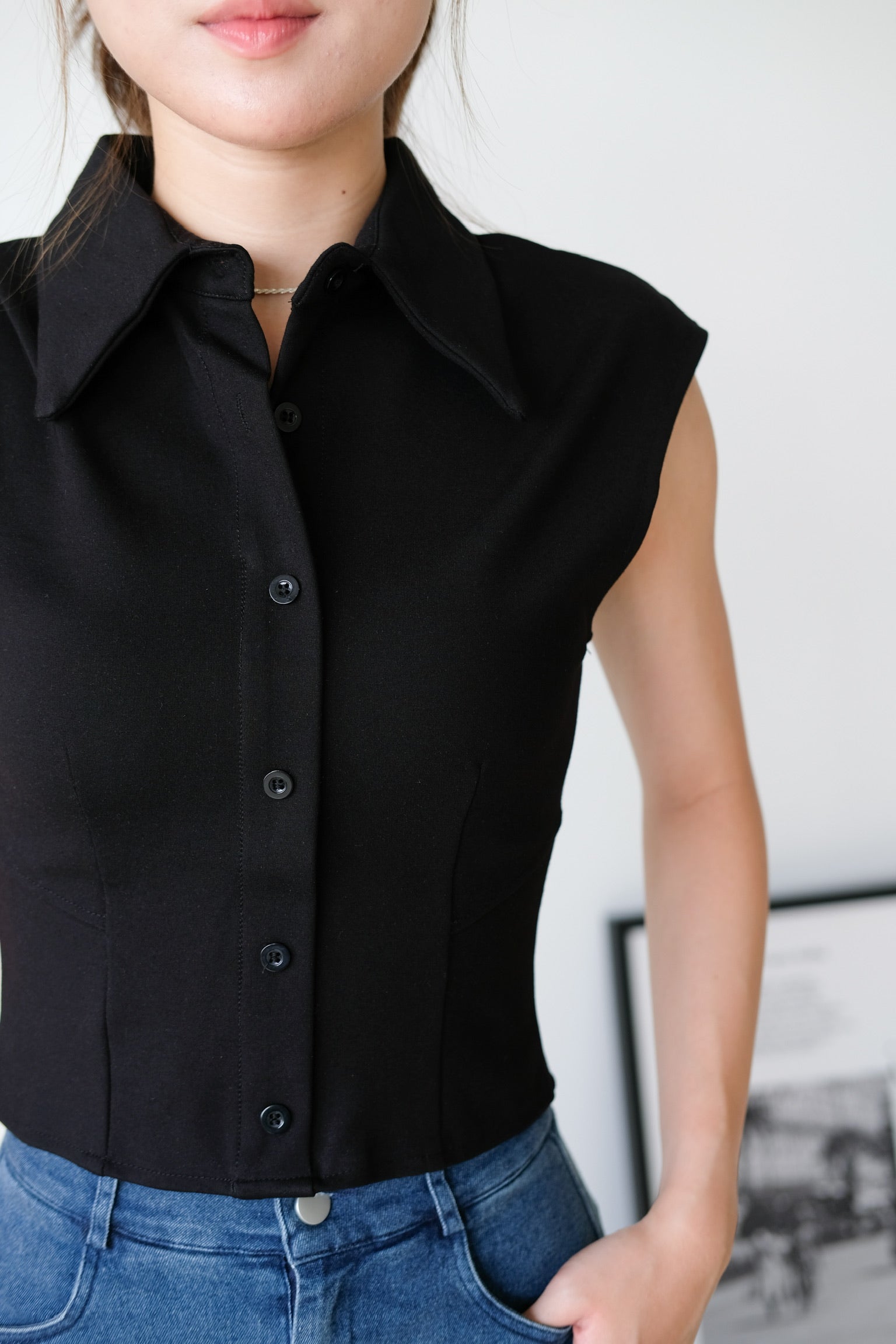 Esme Collared Cropped Top (Black)