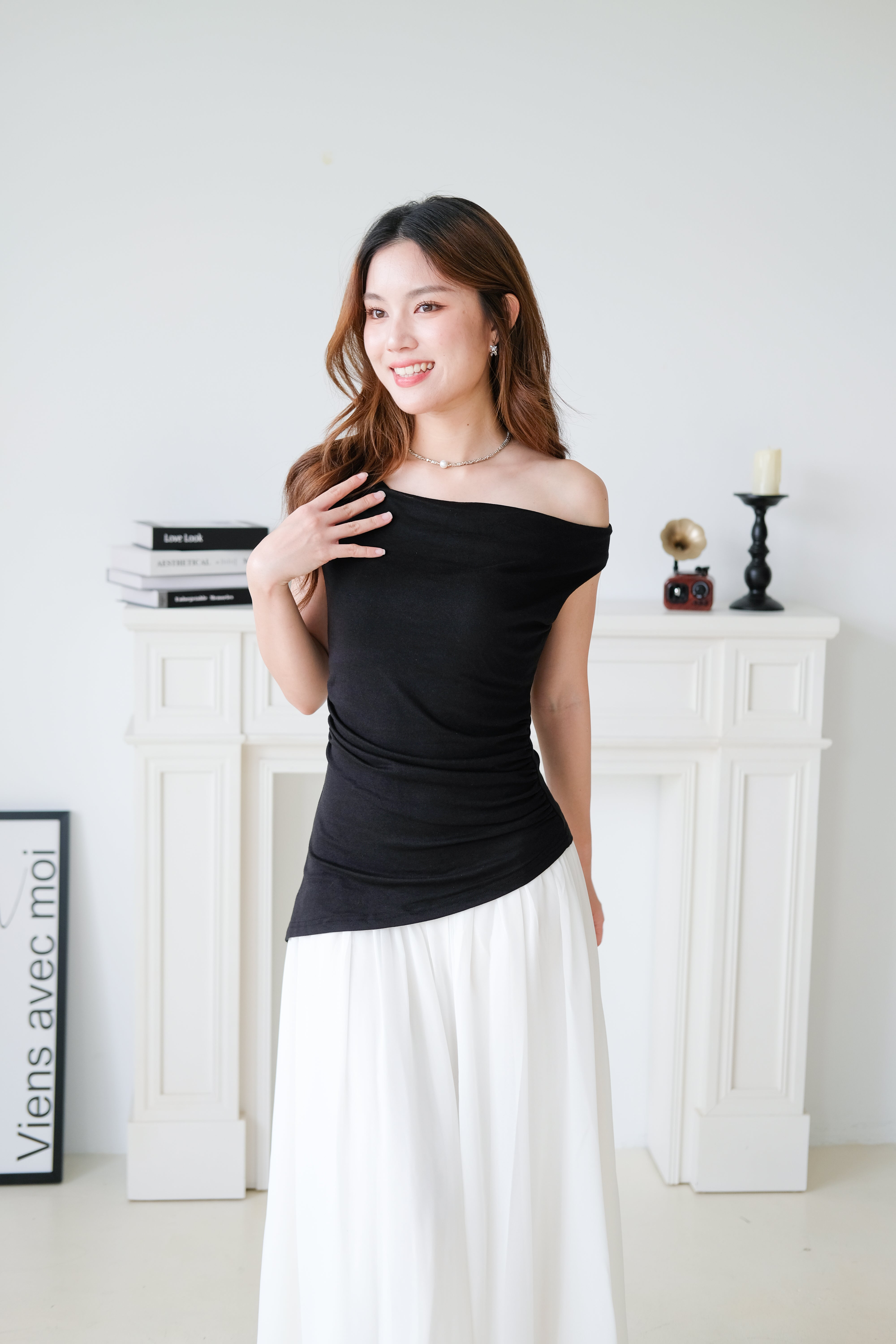 Soleil Contrast Asymmetrical Dress (Black)