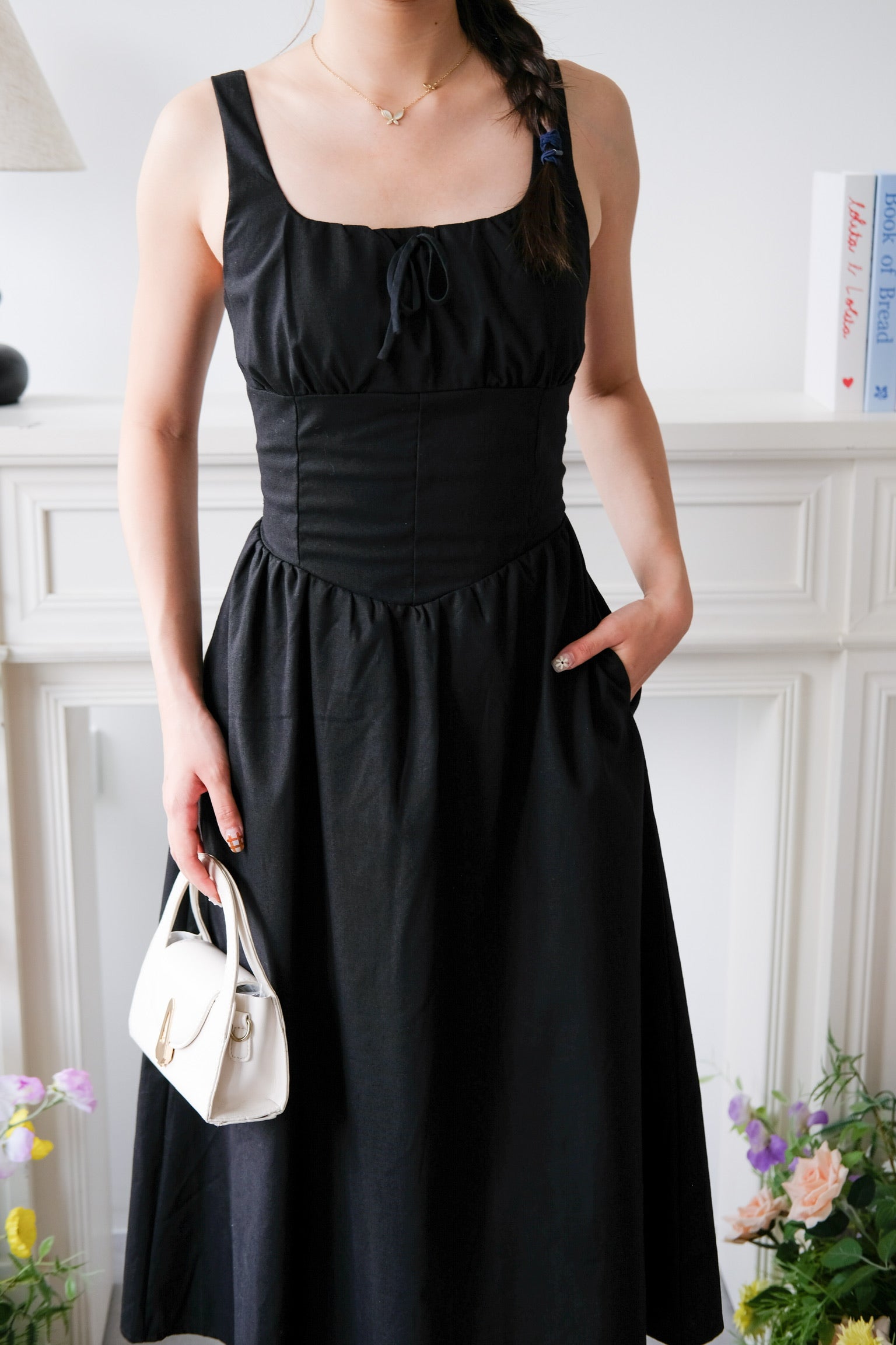 Carmie Thick Waist Midi Dress (Black)