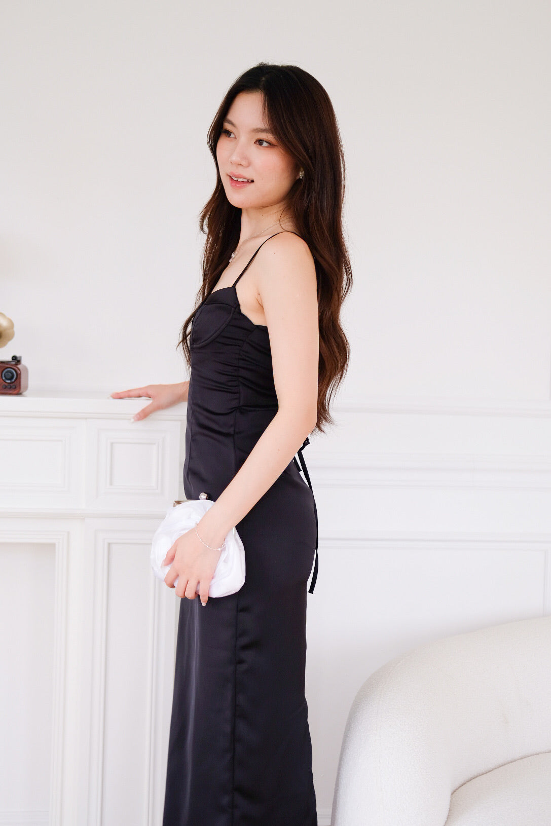 Elizabeth Sweetheart Satin Maxi Dress (Black)