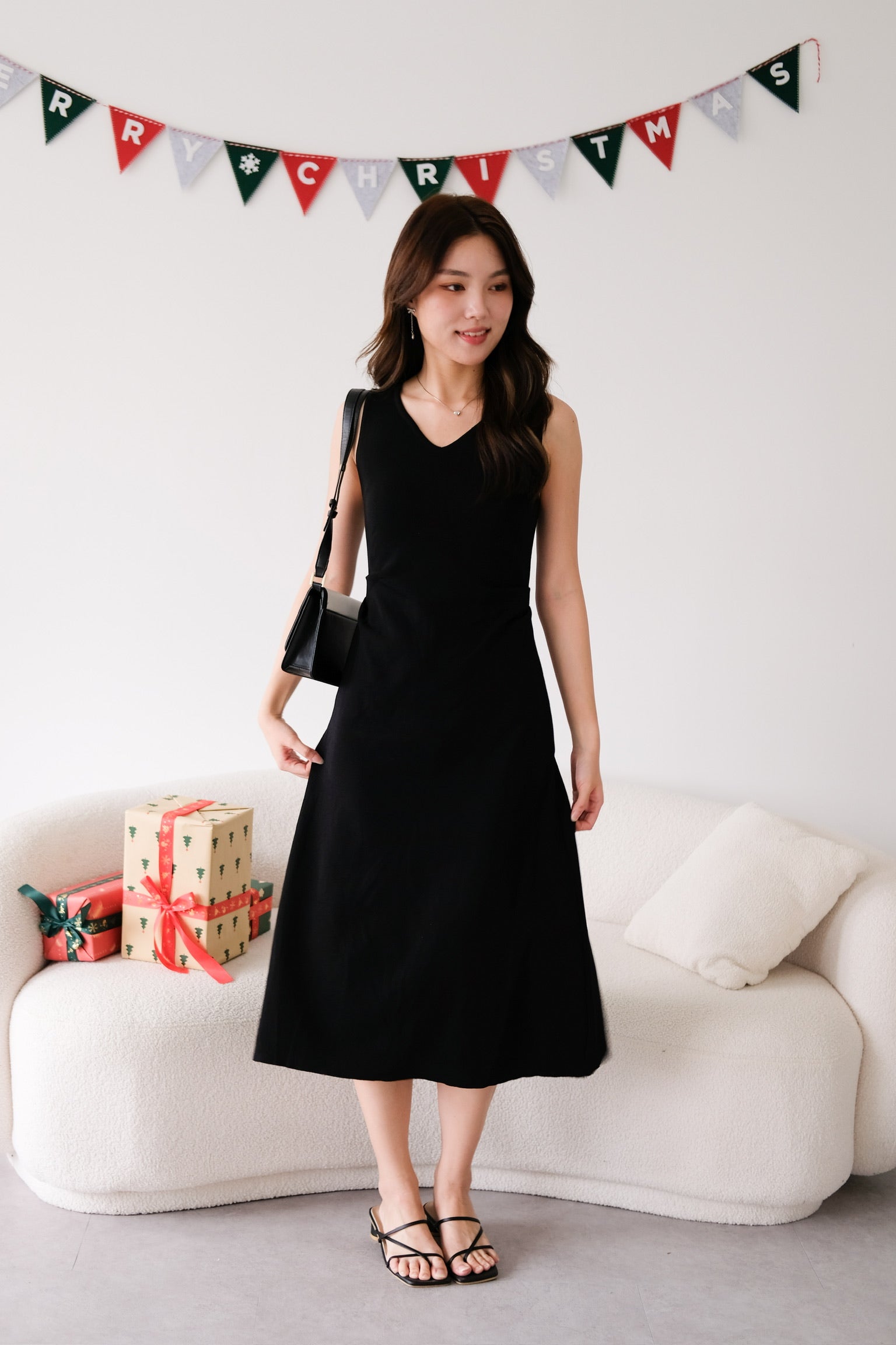Roxanne Knit Comfy Midaxi Dress (Black)