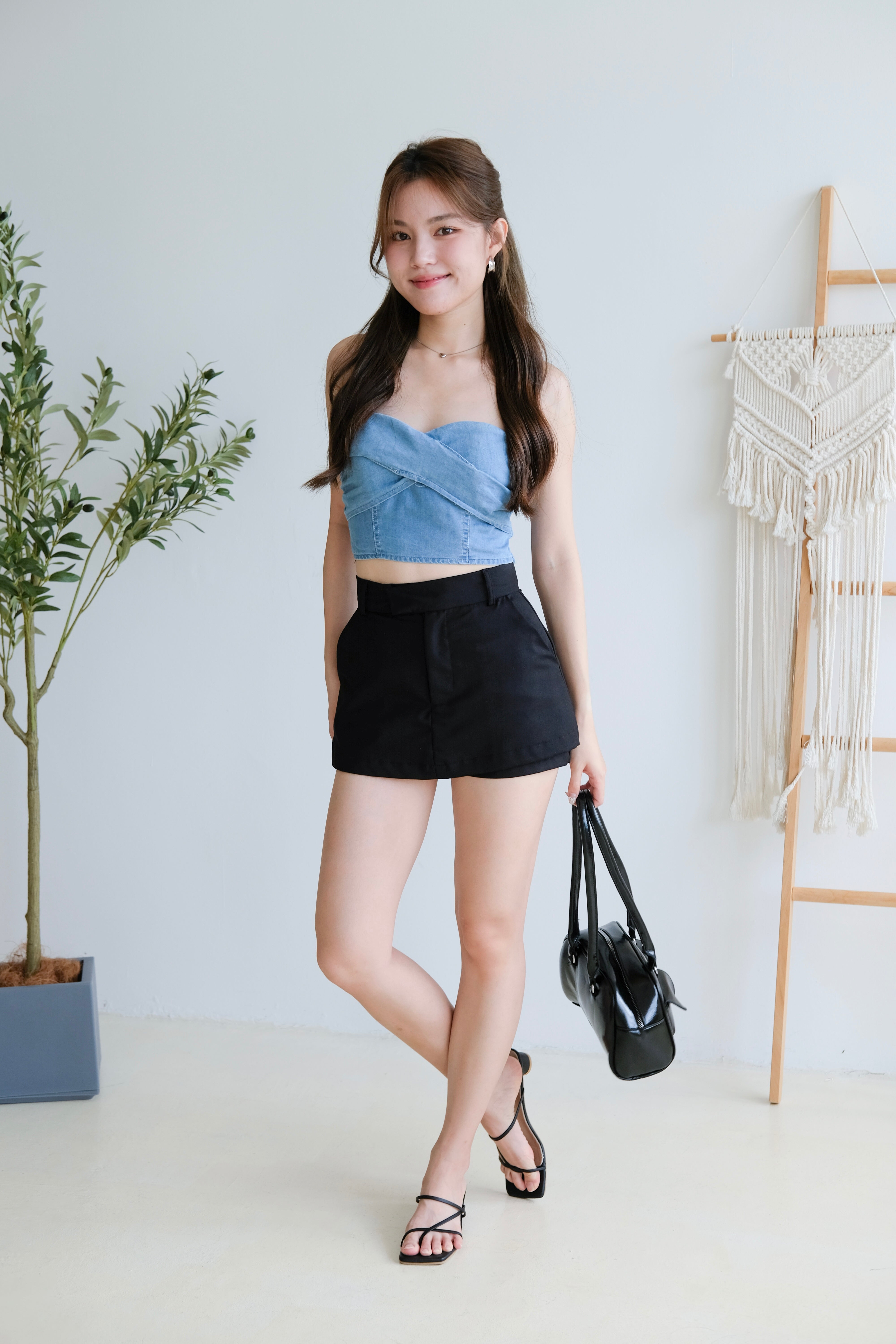 Shyla Sweetheart Denim Padded Crop Top (Light Blue)