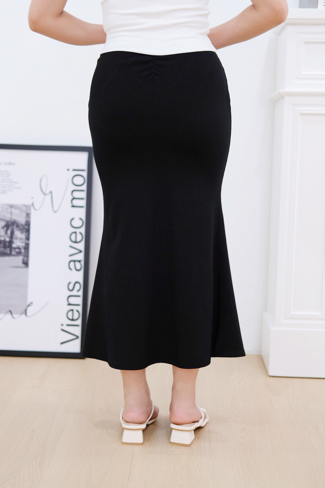 Gia Mermaid Maxi Skirt (Black)