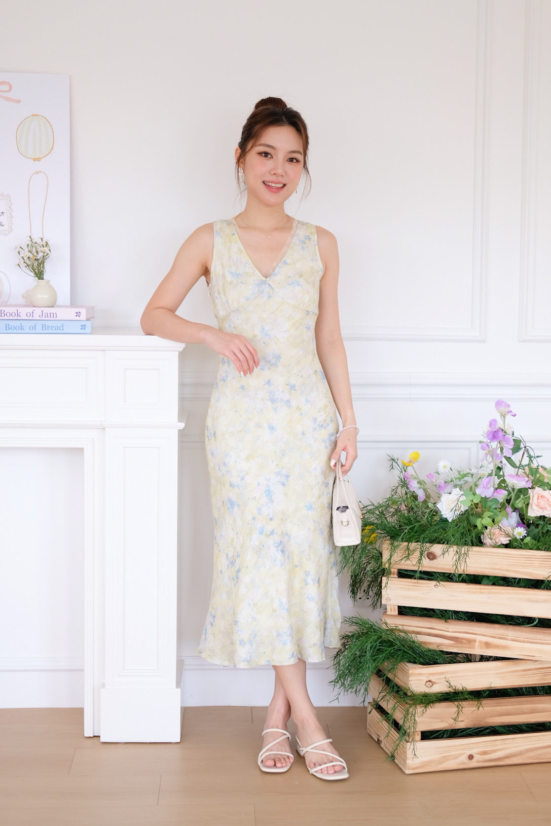 Lilies V Neck Maxi Dress (Light Yellow)