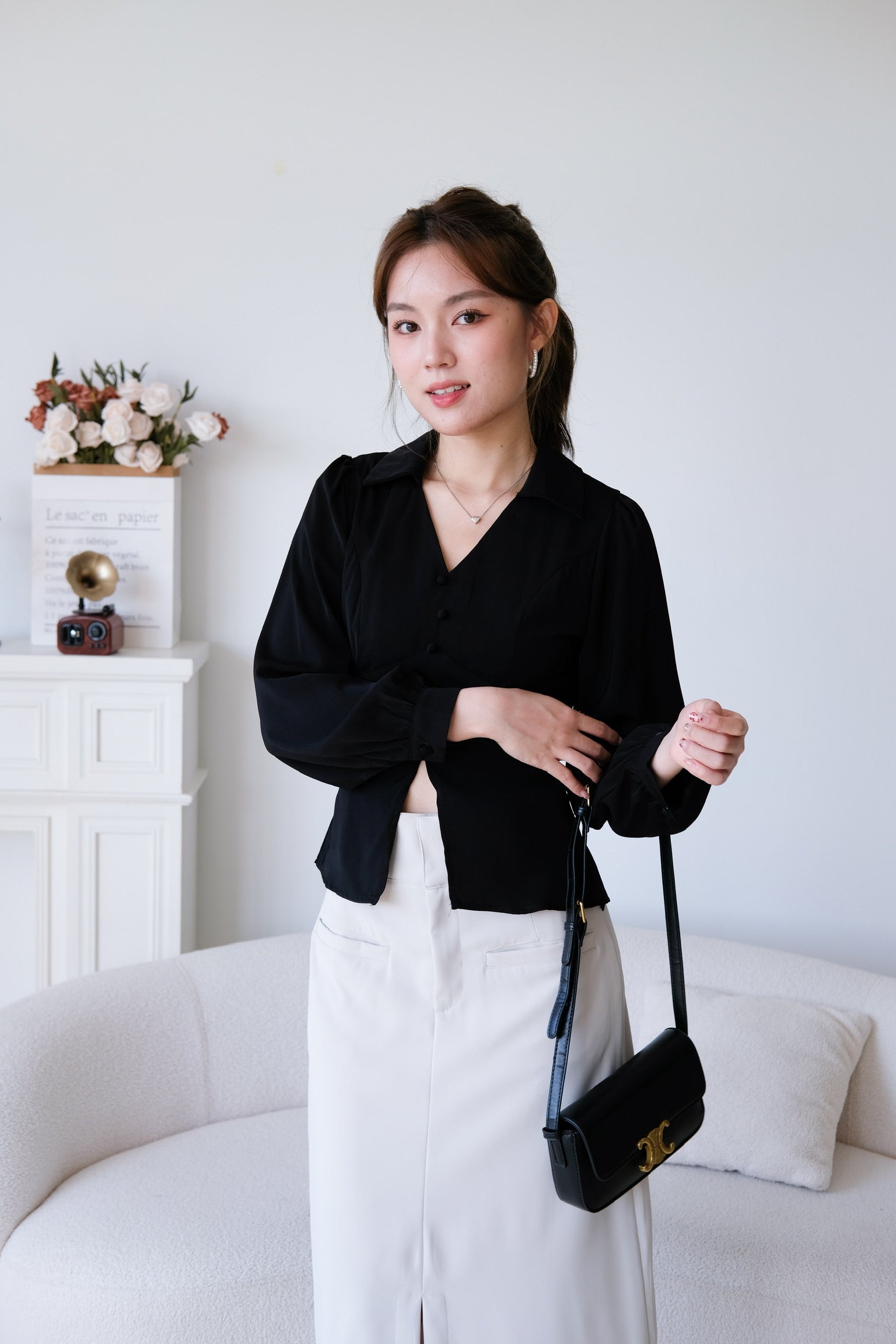 Gillian Button Long Sleeves Top (Black)