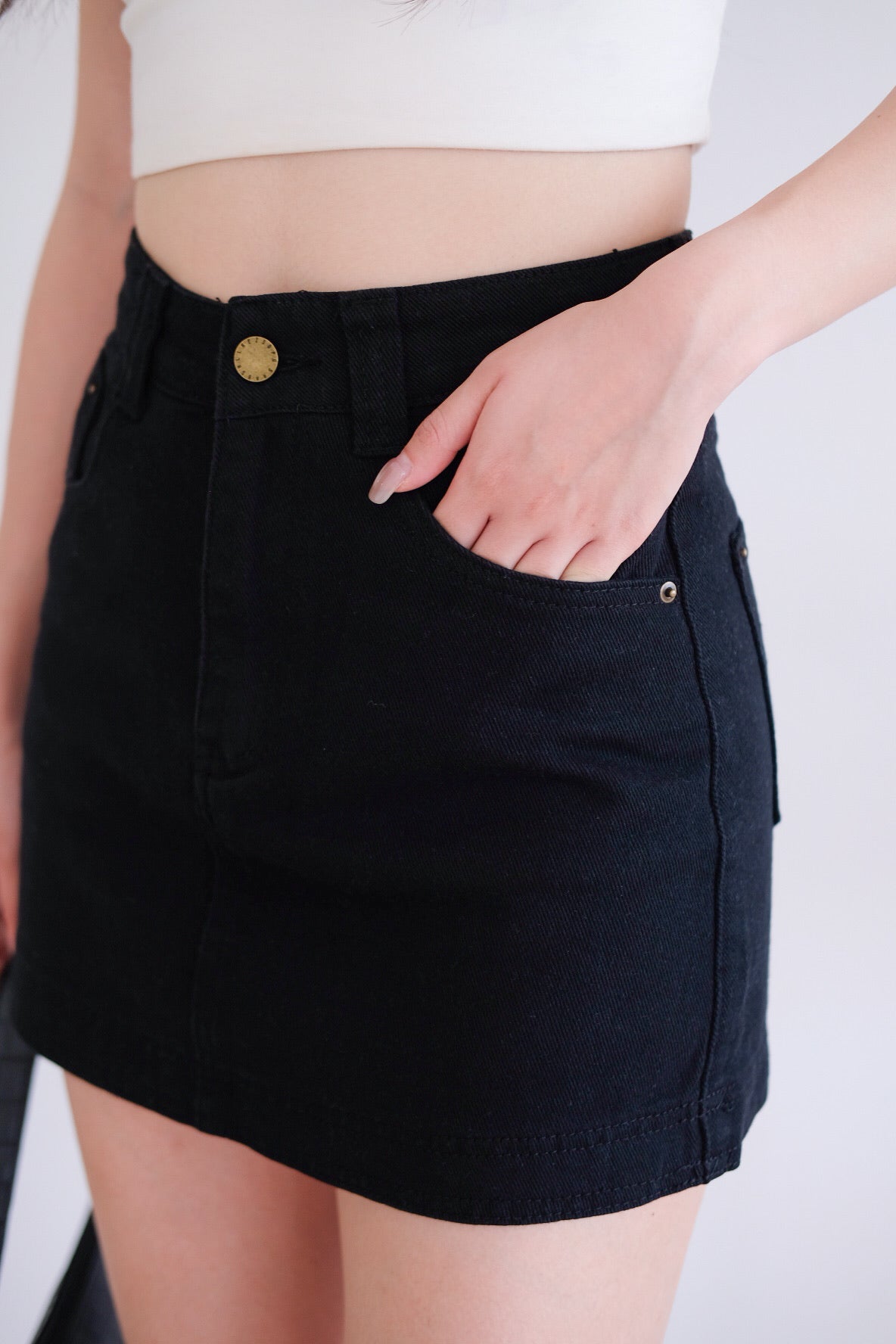 Levin Denim Skorts (Black)