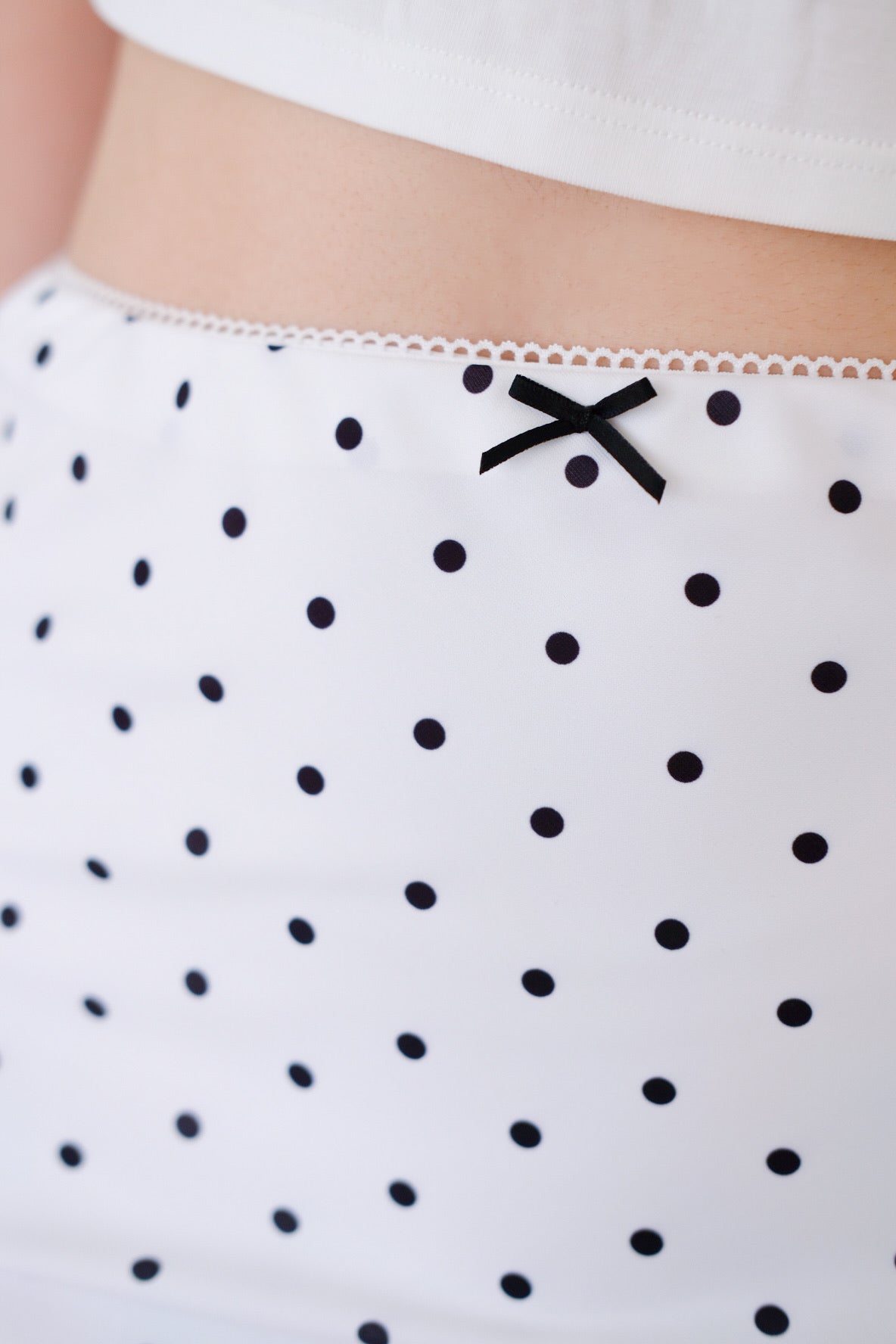 Clarise Mini Bow Knee Length Flare Skirt (Polka White)