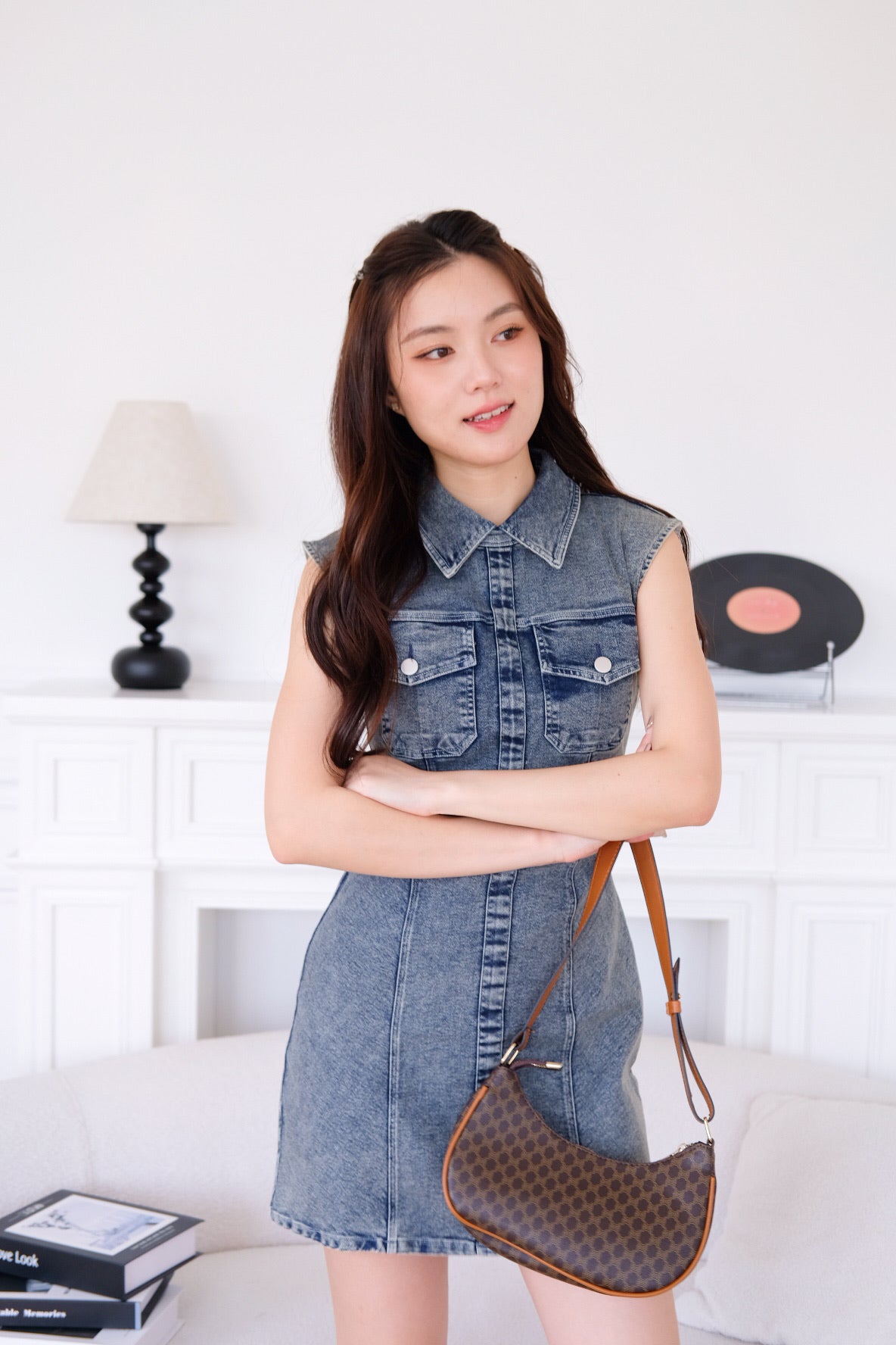Zia Collared Denim Dress (Acid Medium Blue)