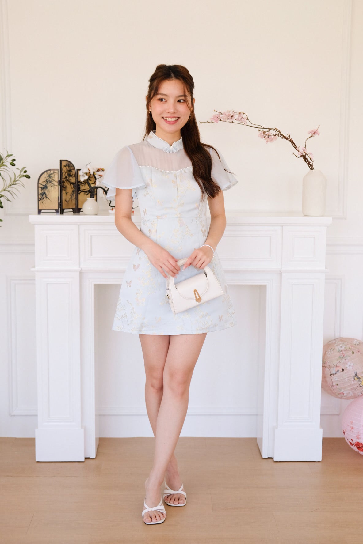 蝶梦 Butterfly Flutter Pearl Cheongsam Dress (Light Blue)