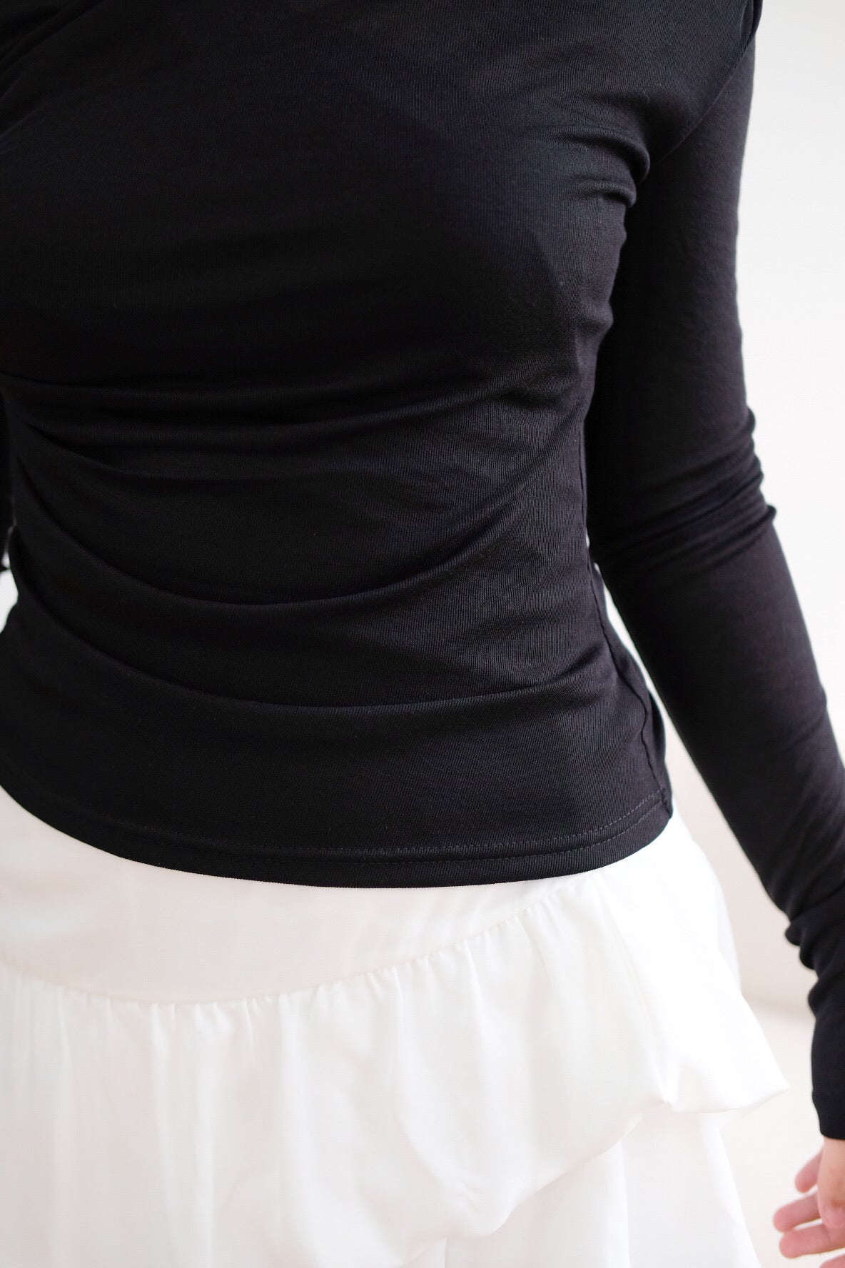 Black Long Sleeves Ruched Top