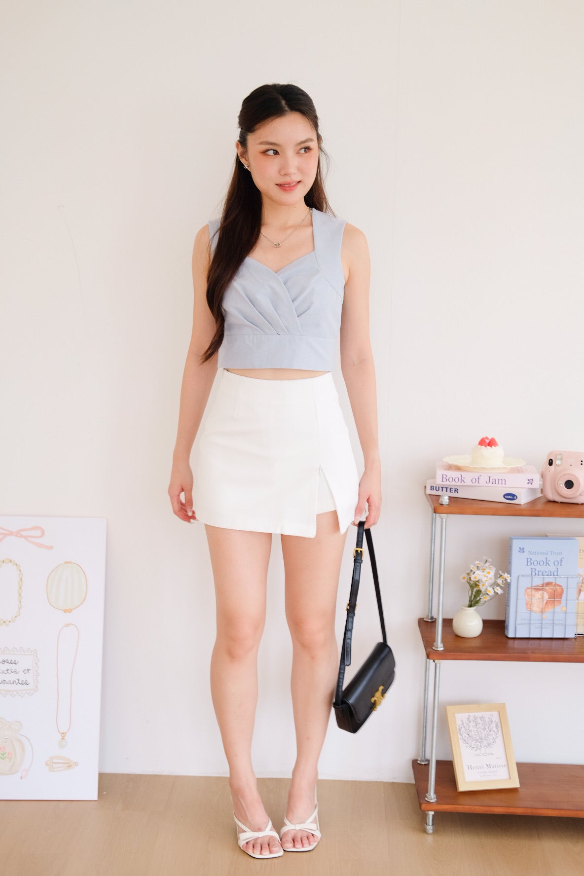 Hayley Sweetheart Crop Top (Light Blue)