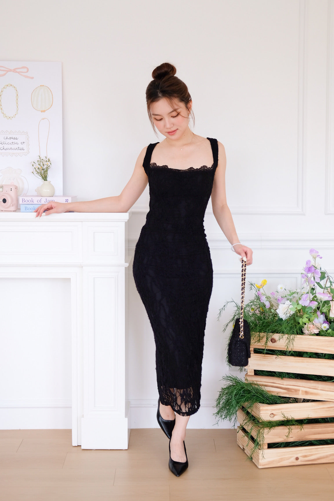 Aralyn Lace Sculpted Bodycon Midi Dress (Black)