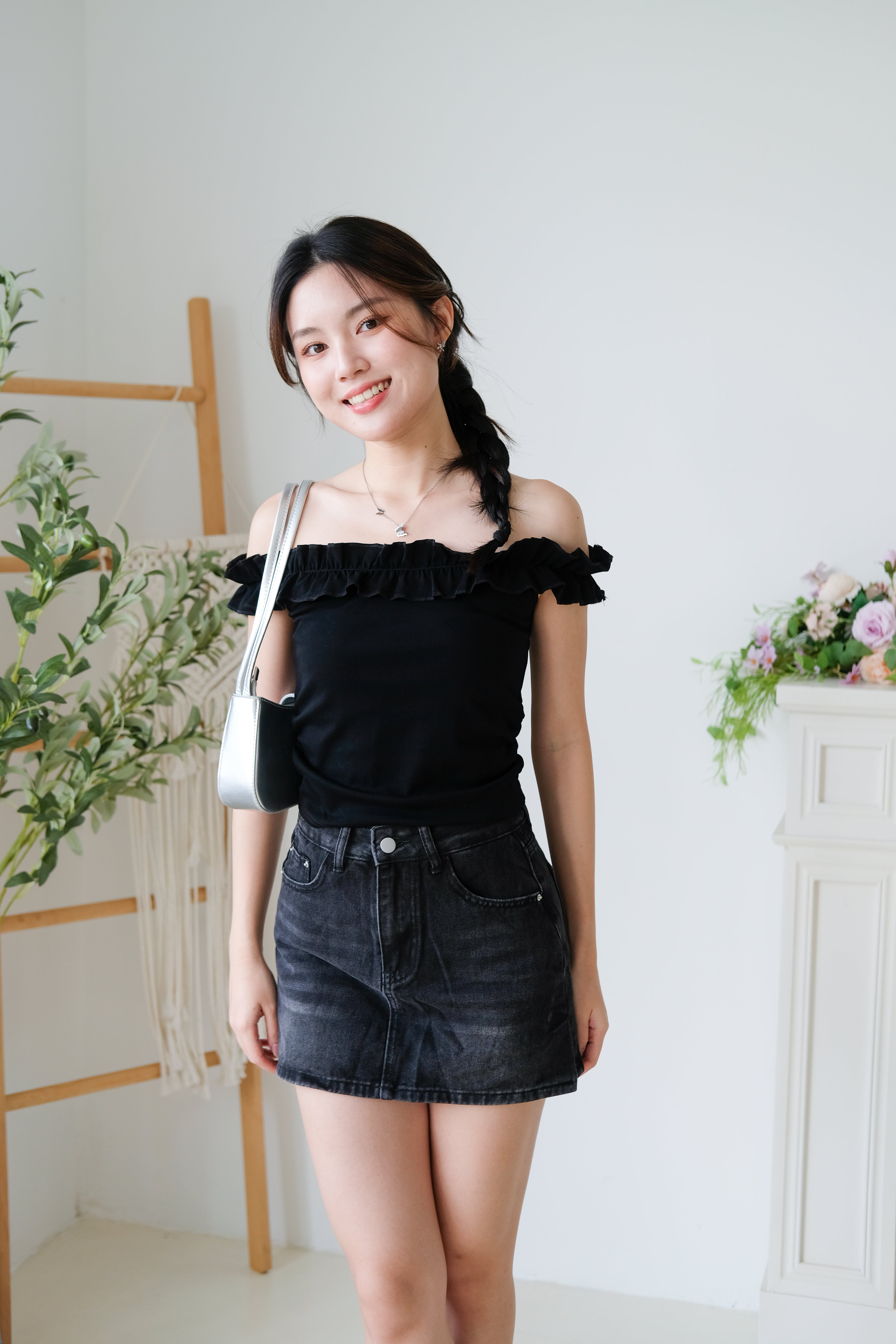 Layla Ruffle Off Shoulder (Black)