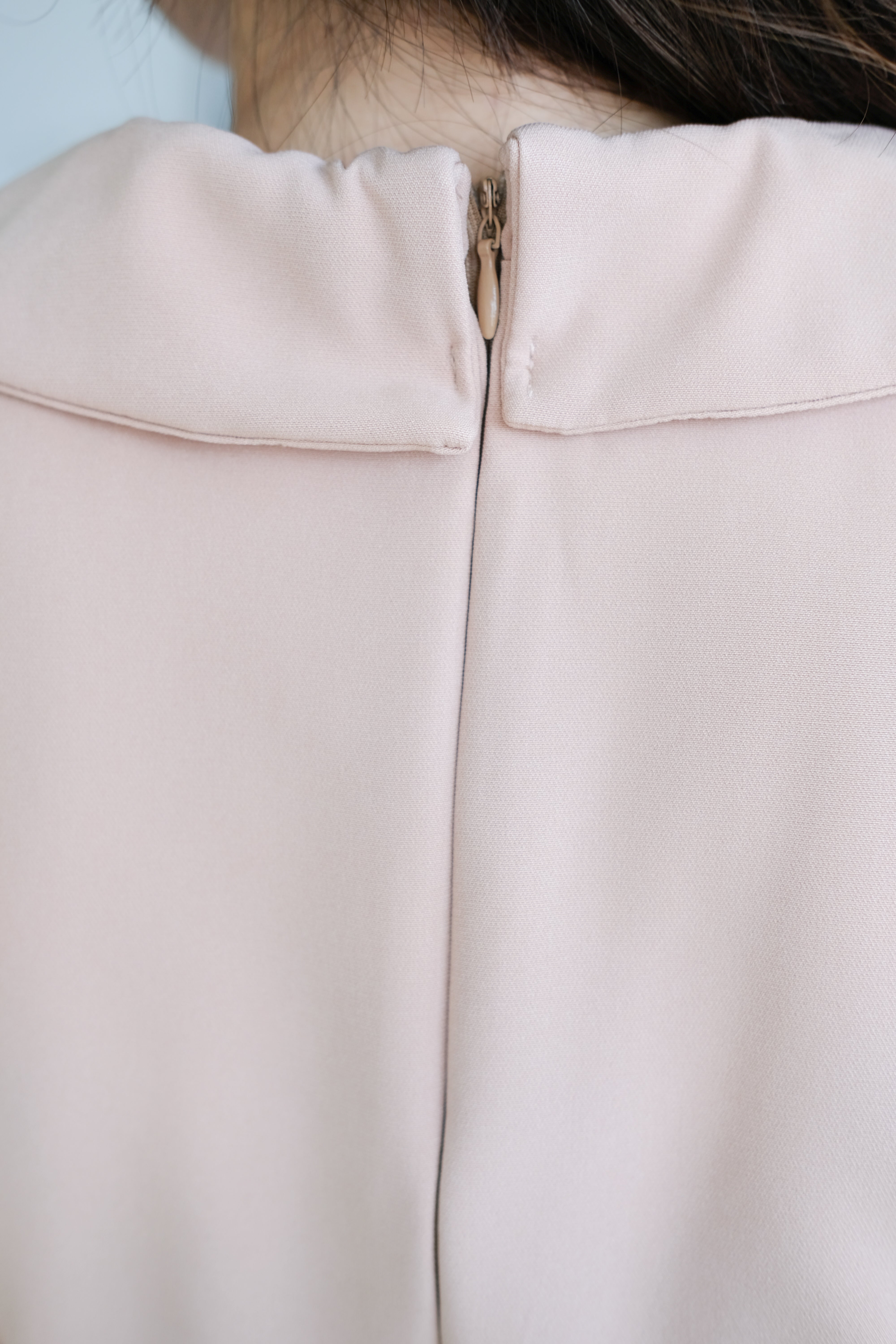 Louisa Blazer Sleeve Dress (Khaki)