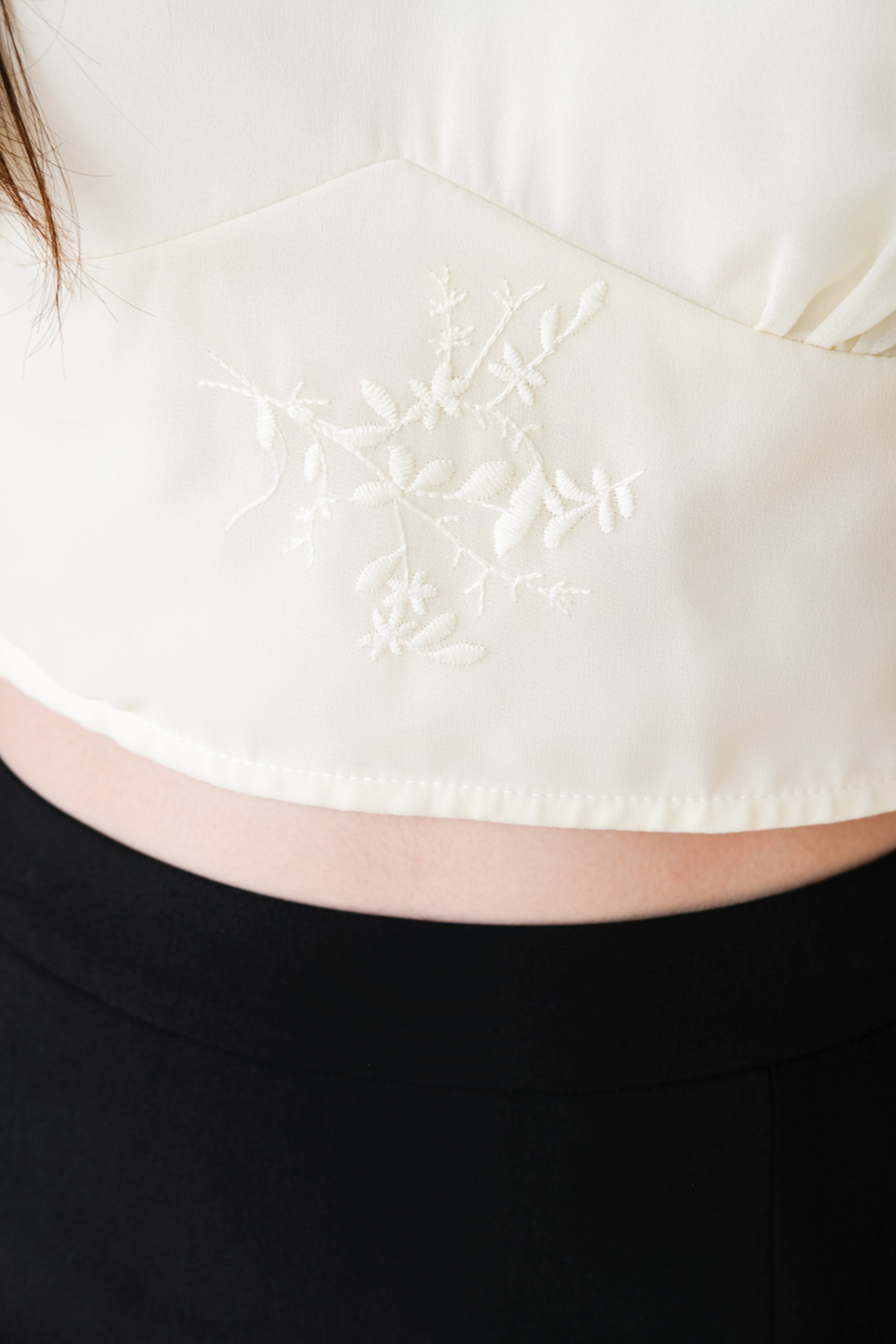 Huan Halter Cheongsam Crop Top (Pale Yellow)
