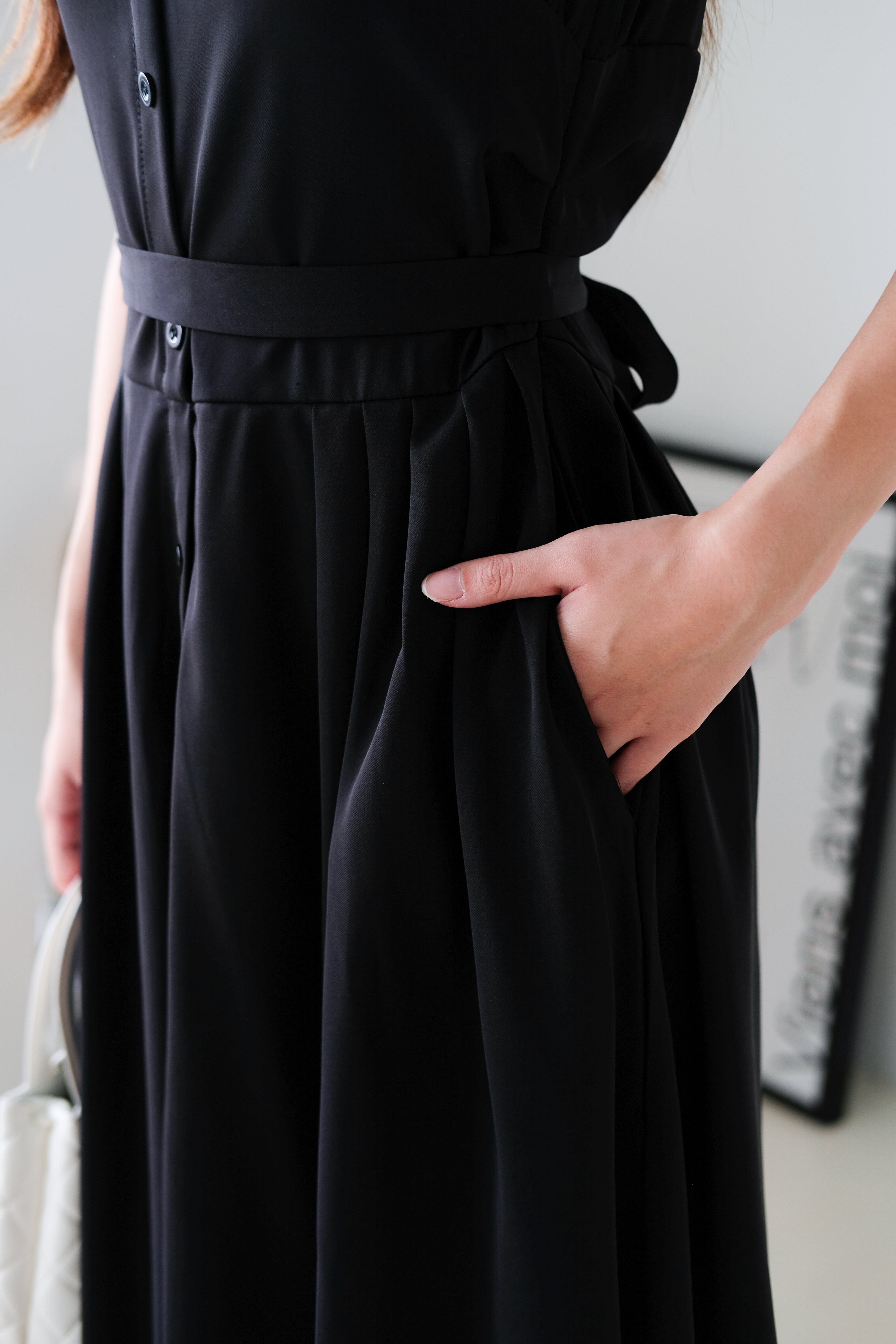 Camille Cinched Waist Collared Maxi Dress (Black)