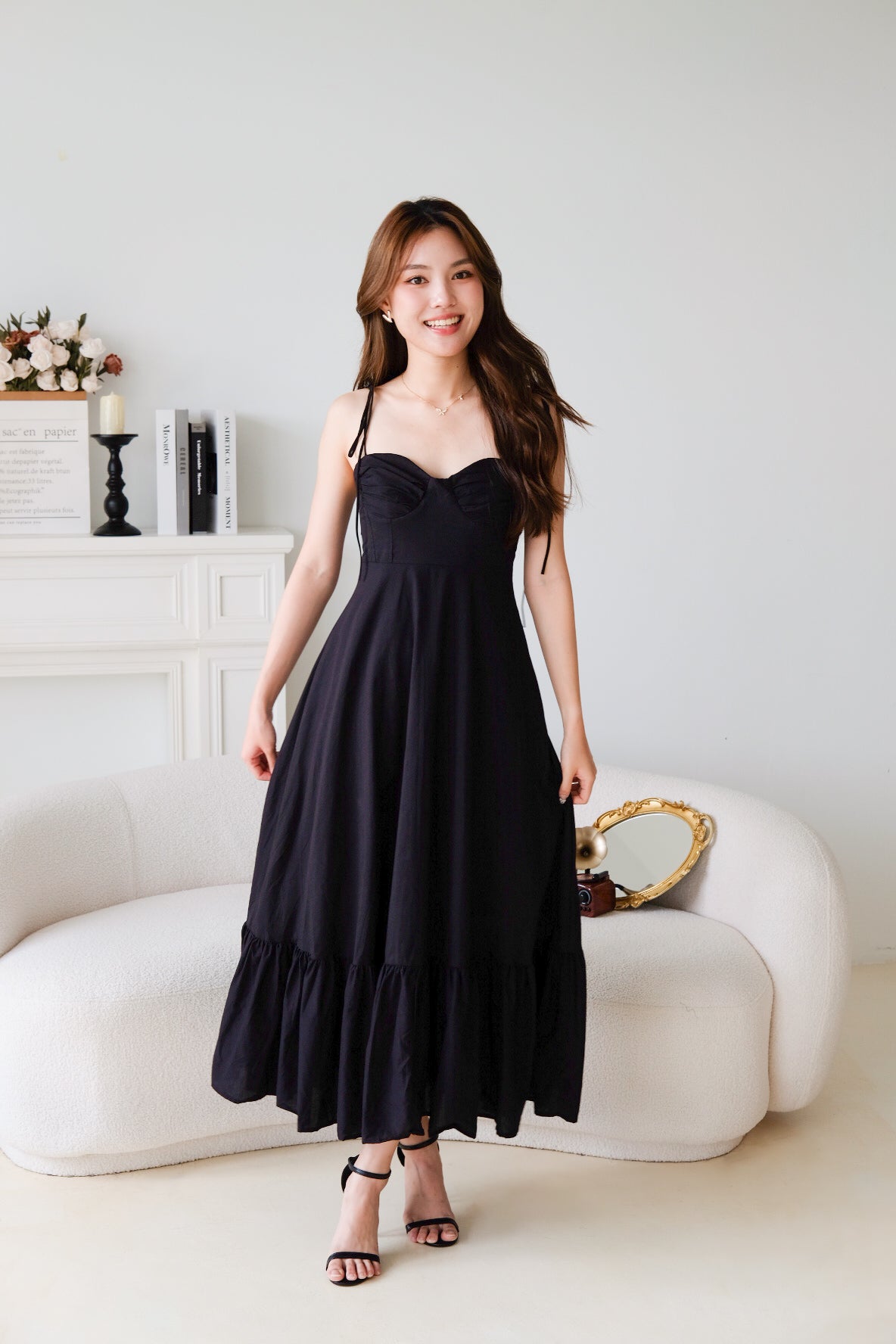 Delanie Sweetheart Ruffle Maxi Dress (Black)