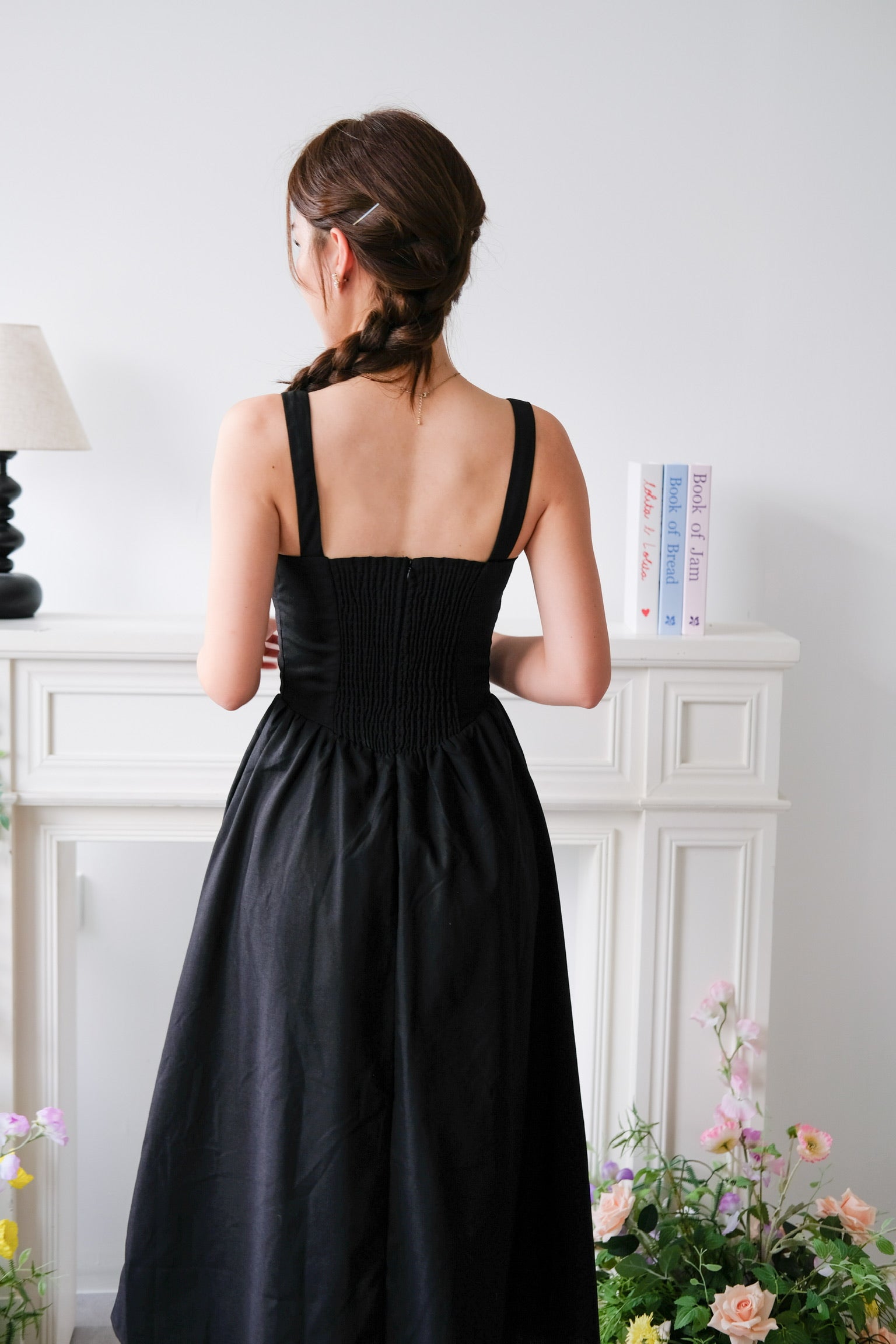 Carmie Thick Waist Midi Dress (Black)
