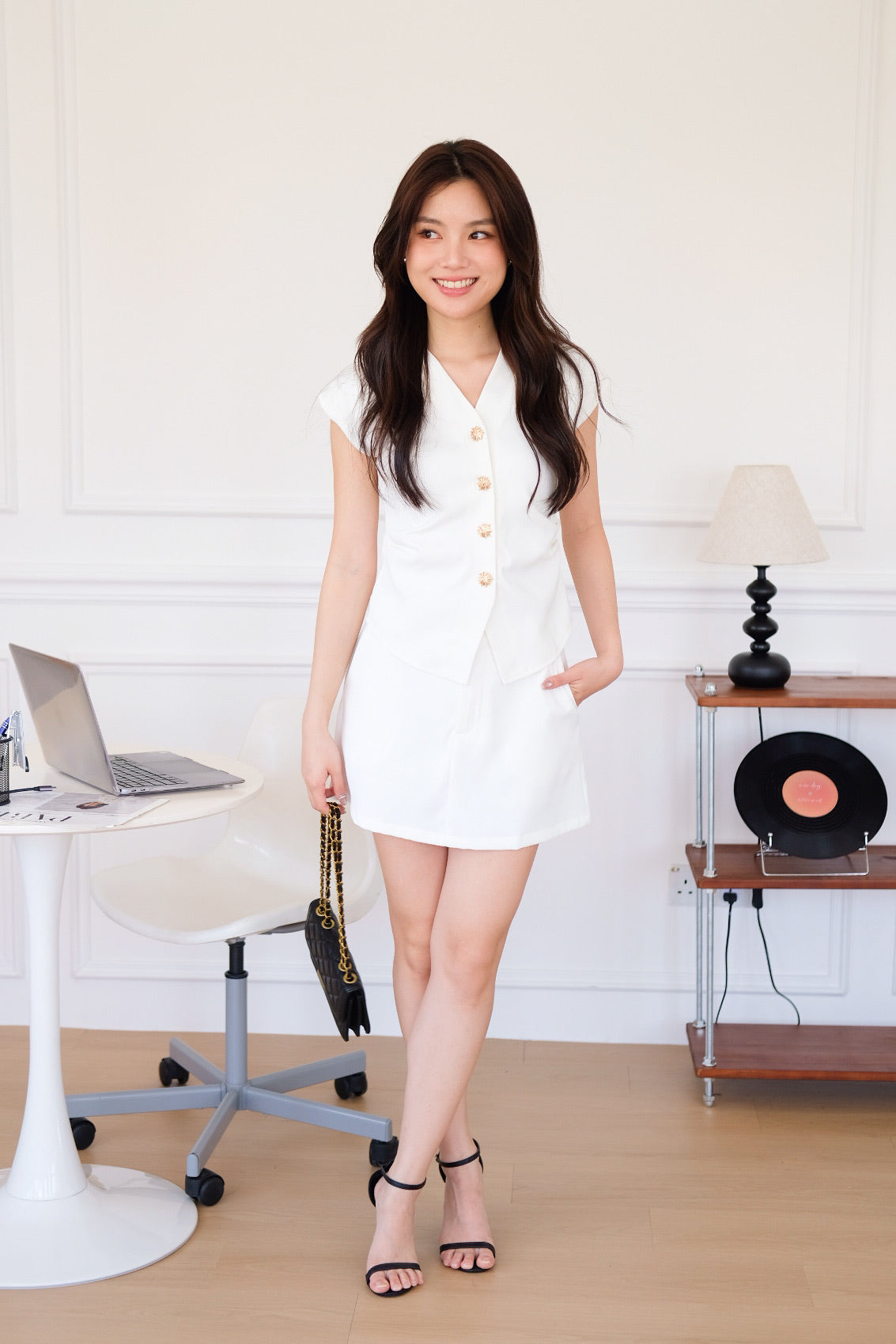 Jarelle Metallic Button Set (White)