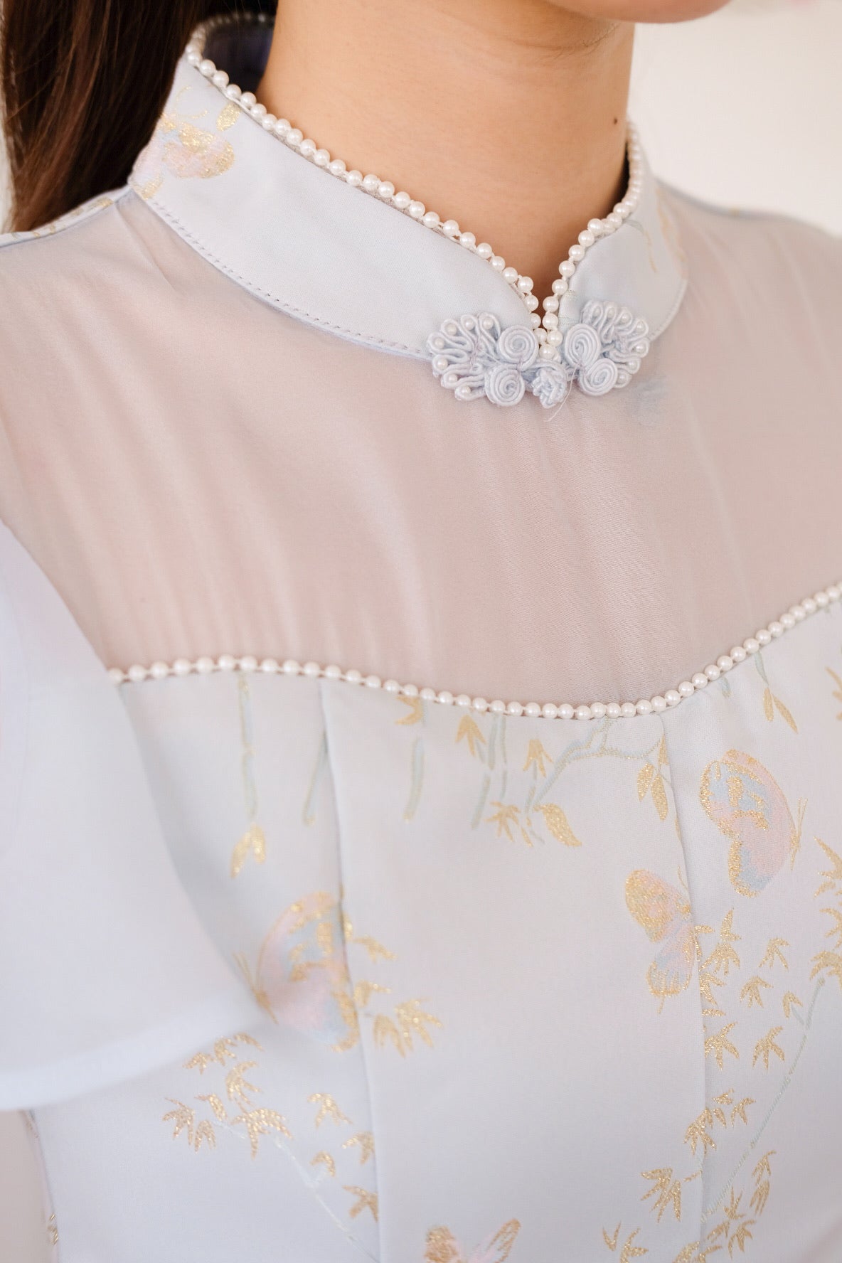 蝶梦 Butterfly Flutter Pearl Cheongsam Dress (Light Blue)