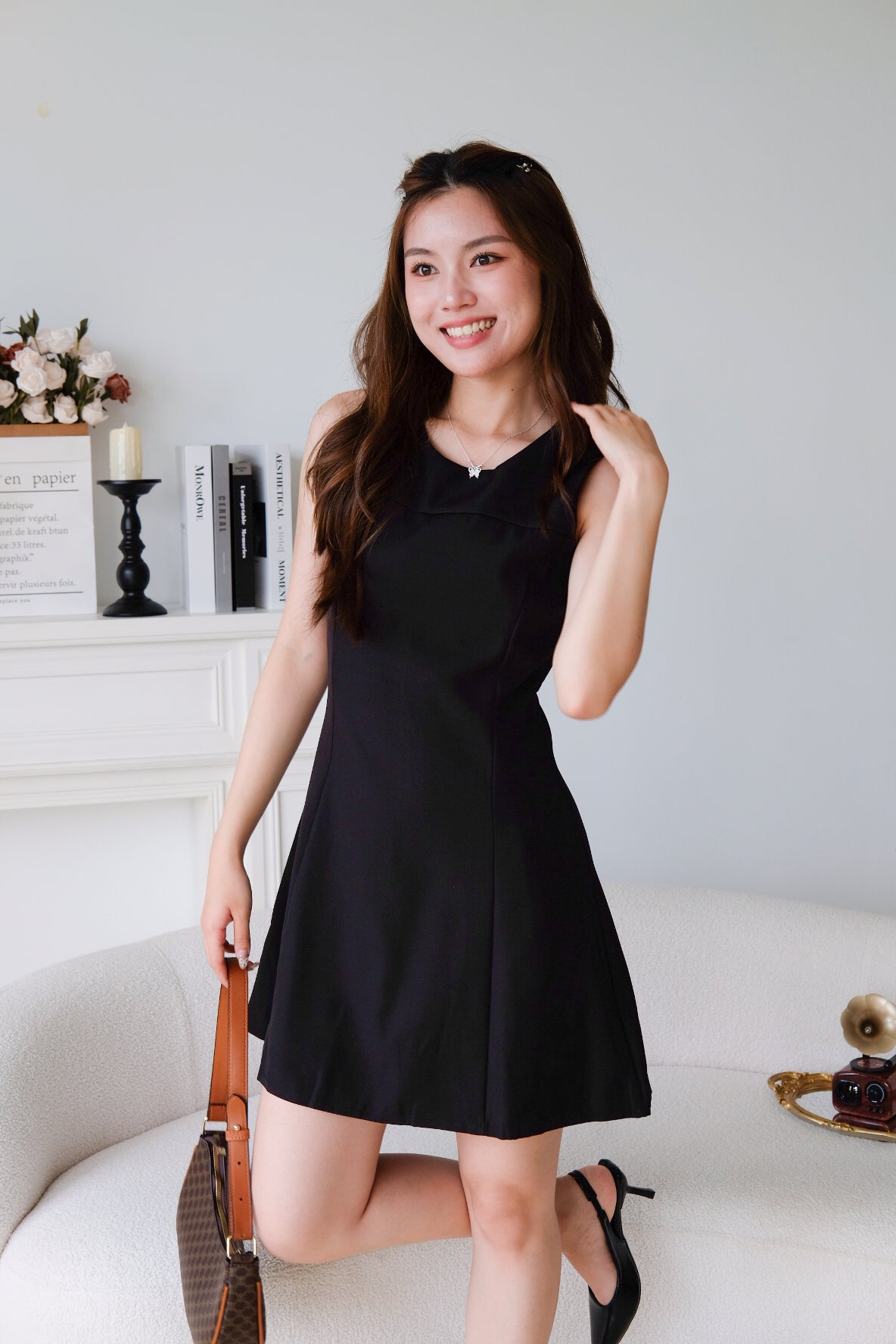 Yuna Classic A Line Dress (Black)