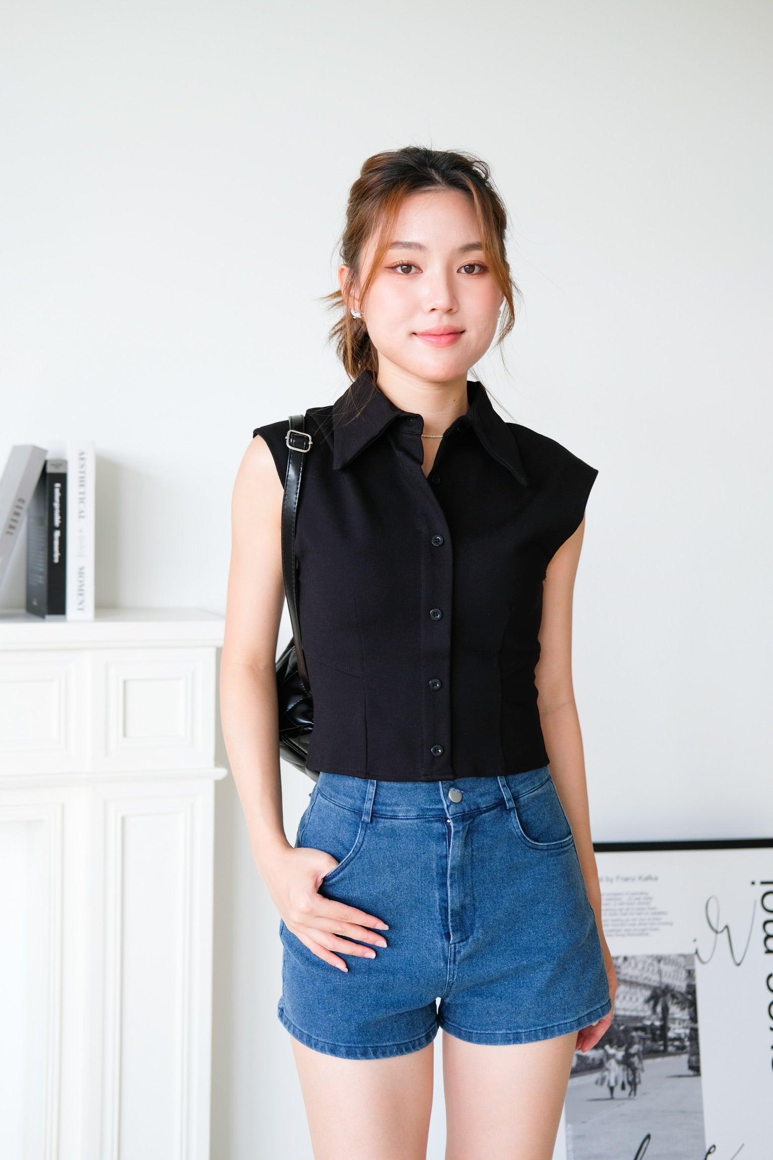 Esme Collared Cropped Top (Black)