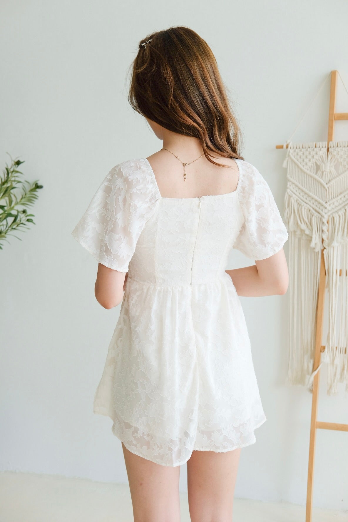 Eloise Flutter Sleeve Dress (Cream)