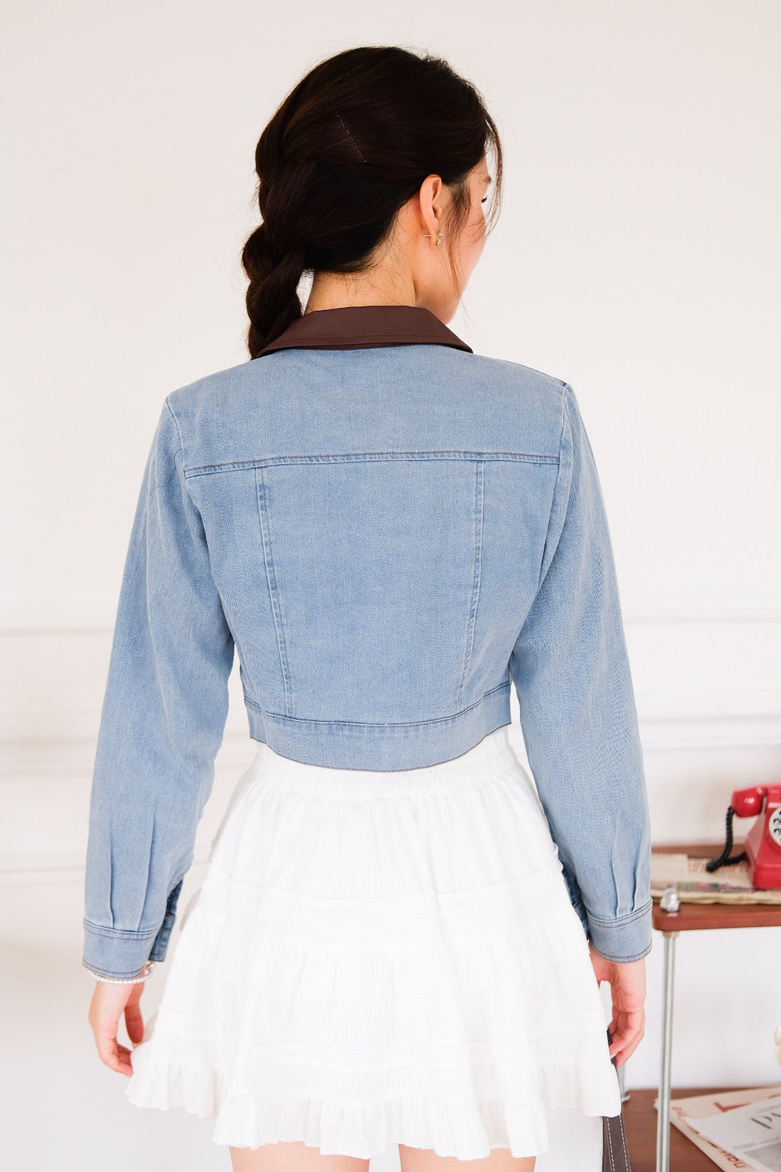 Crosby Contrast Denim Cropped Jacket (Light Blue)