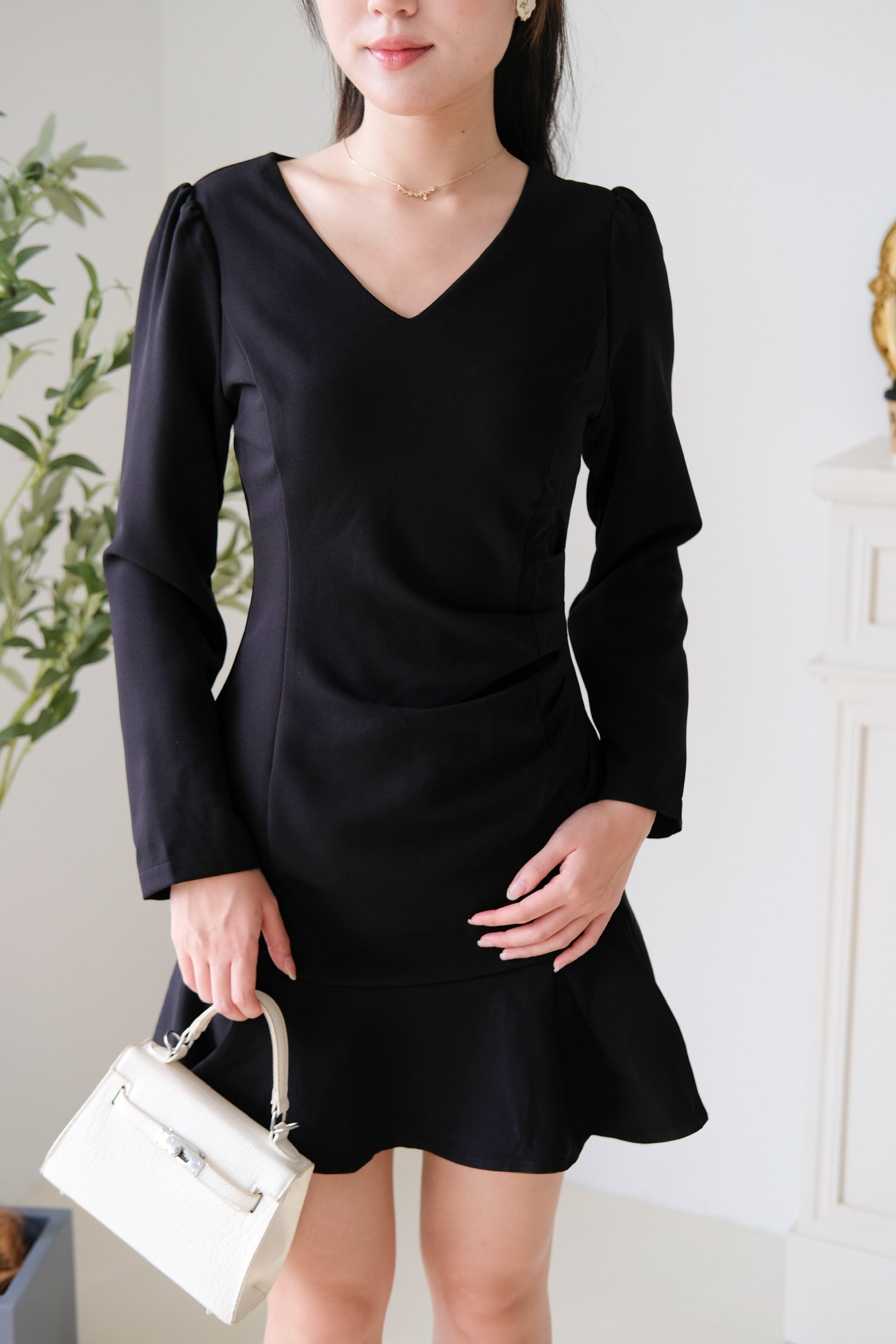 Phoebe Sleeves Ruffle Dress (Black)
