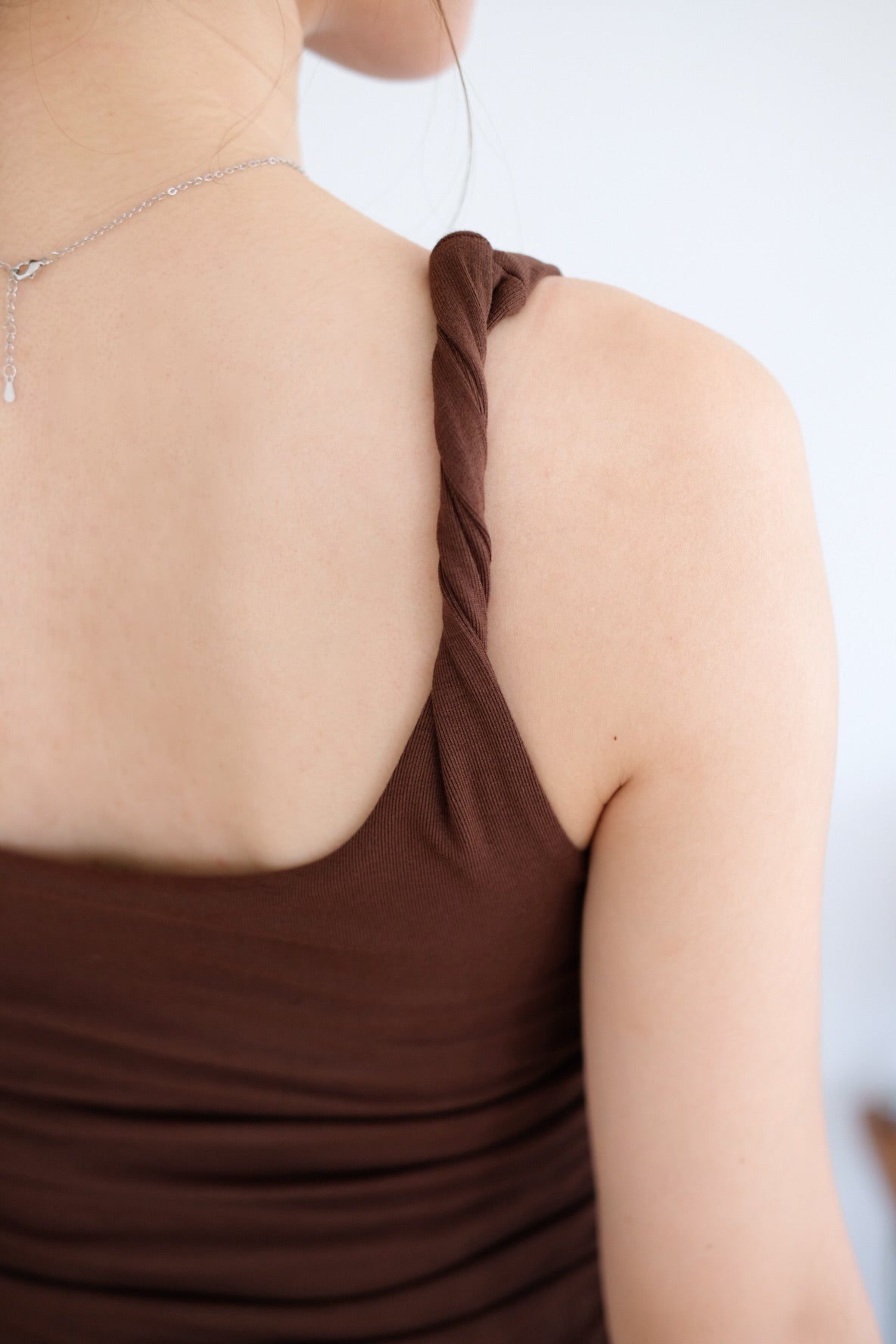 Rosalyn Scoop Ruched Maxi Dress (Mocha)