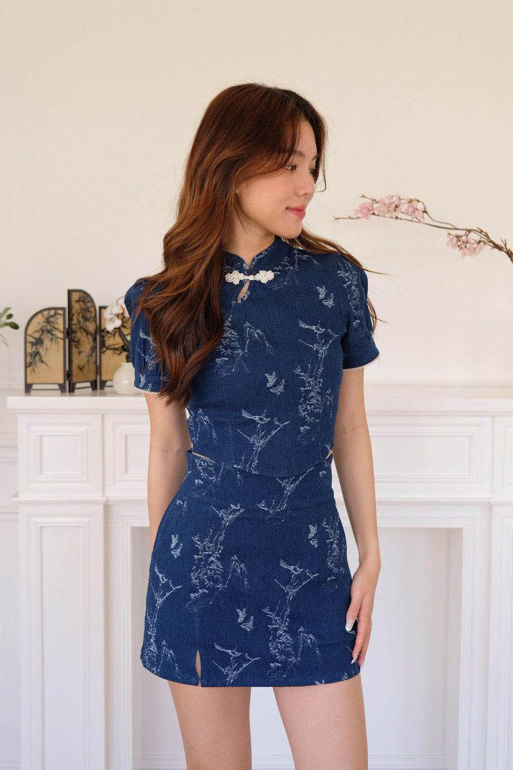 Jun Ru Floral Pearl Denim Cheongsam Set (Dark Blue)