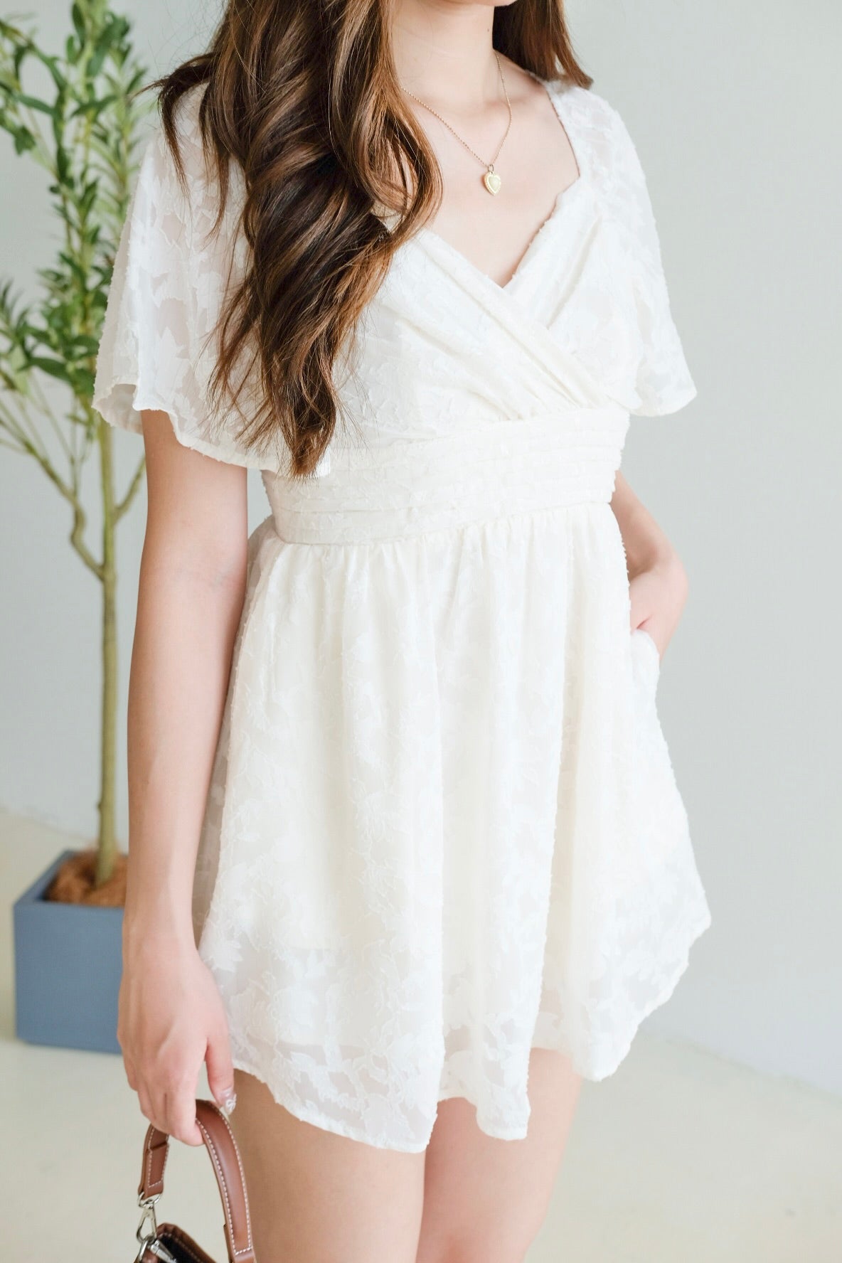 Eloise Flutter Sleeve Dress (Cream)