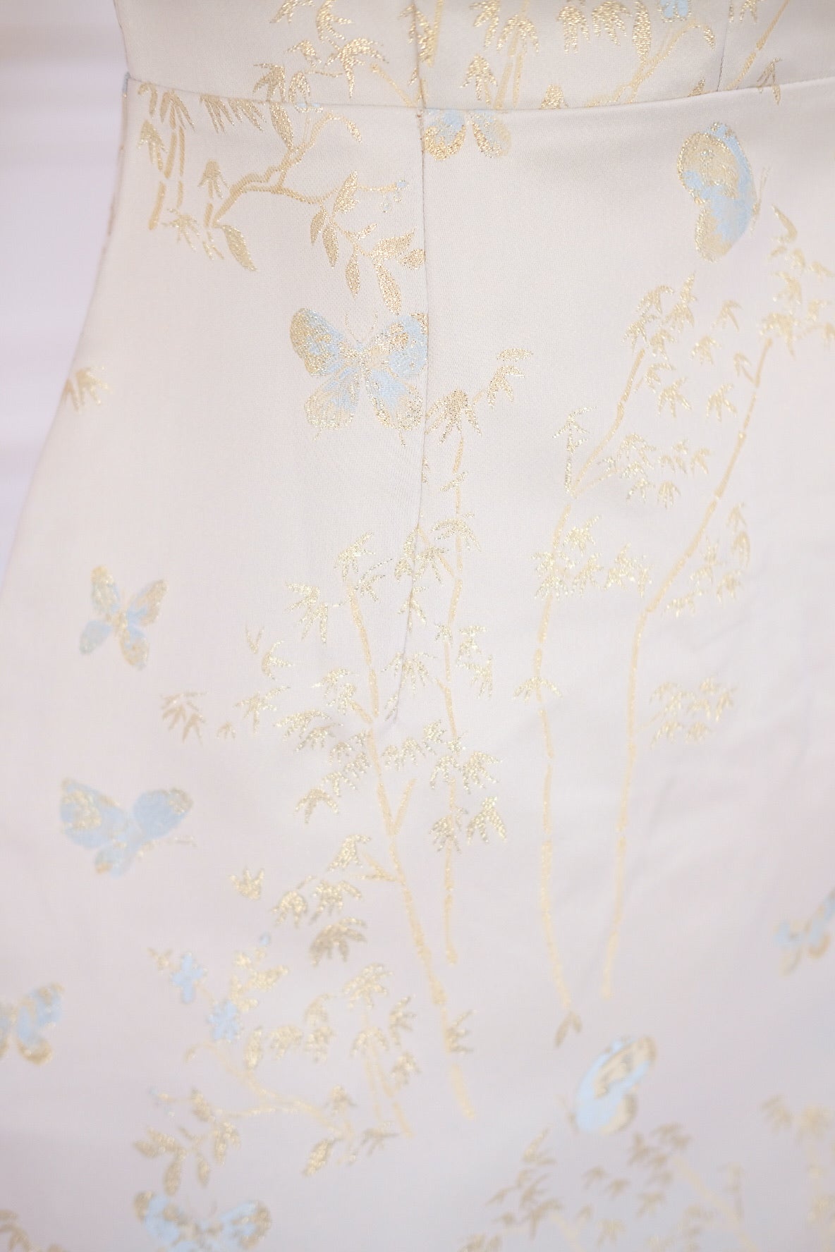 蝶梦 Butterfly Flutter Pearl Cheongsam Dress (Cream)