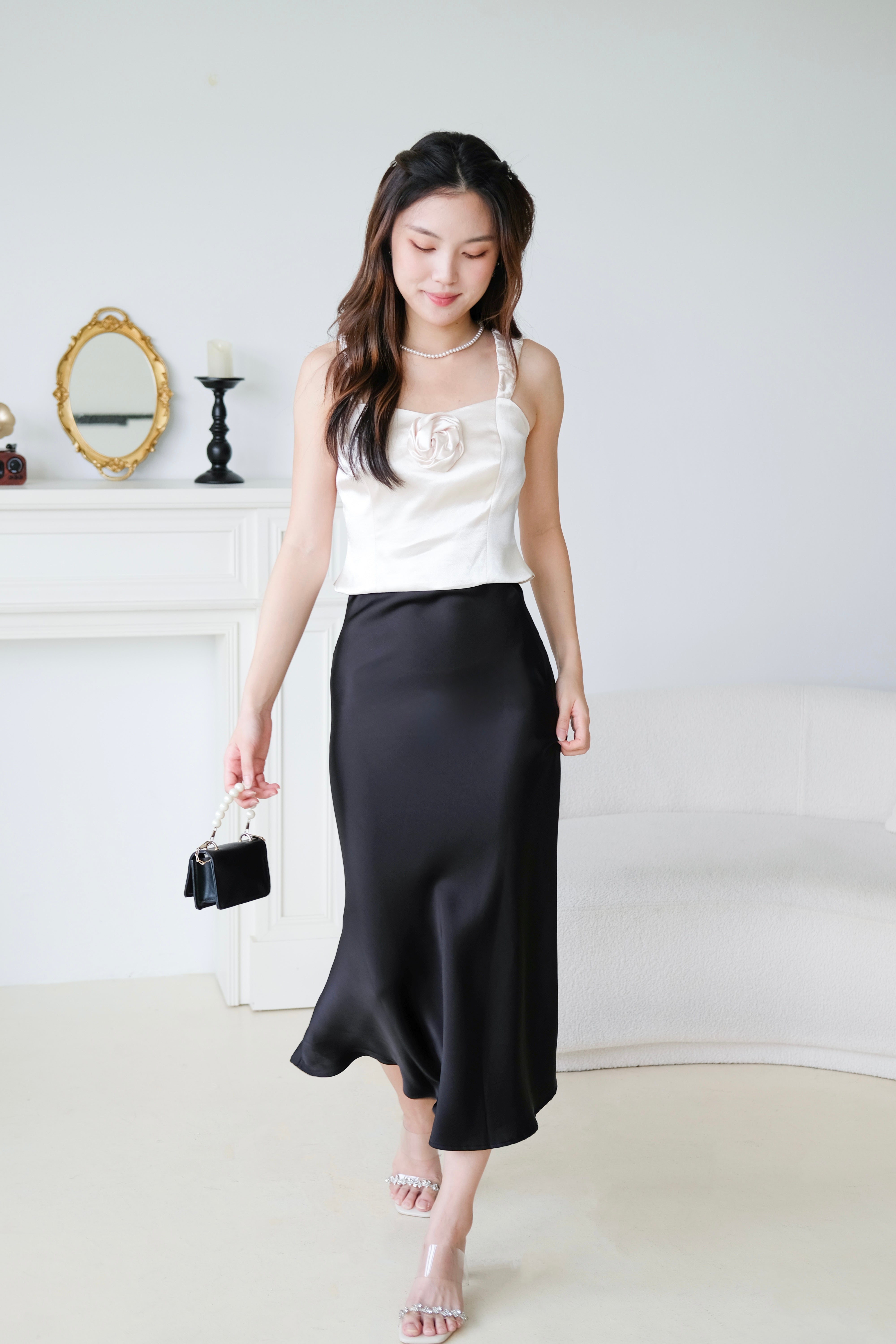 Amaris Satin Bubble Ruched Strap Crop Top (Champagne)