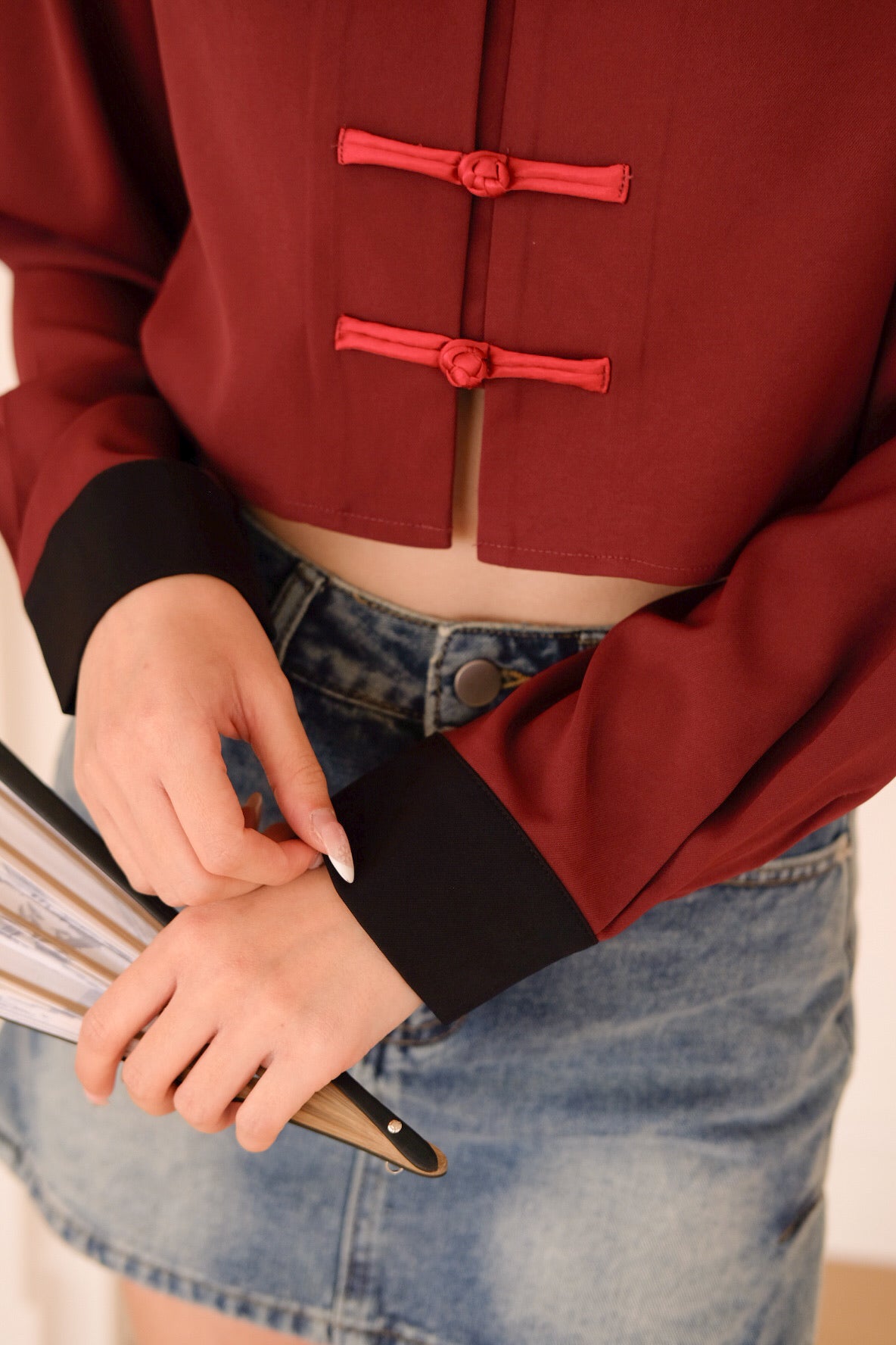 和妍 Yan Long Sleeves Crop Top (Wine)