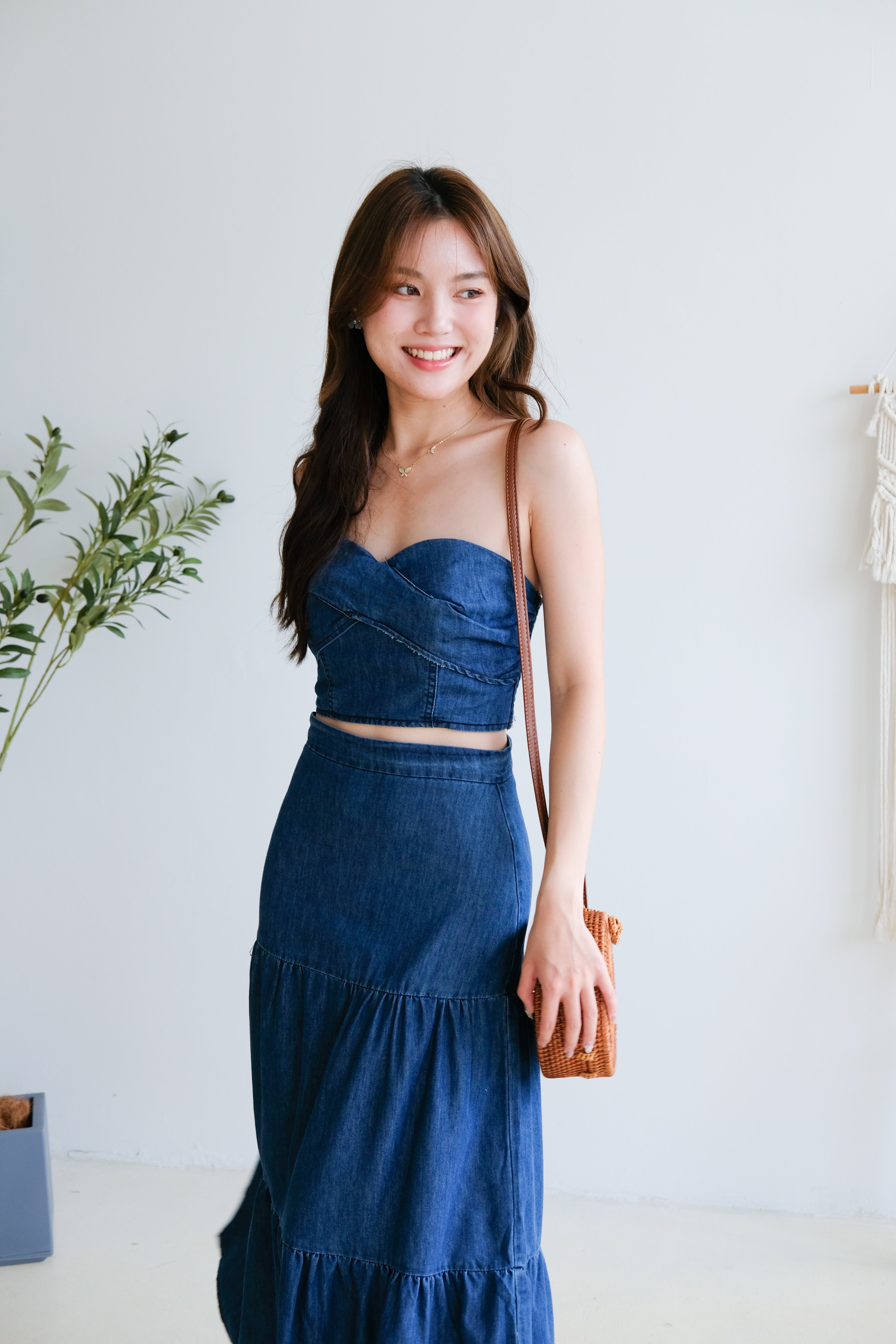 Shyla Sweetheart Denim Padded Crop Top (Dark Blue)