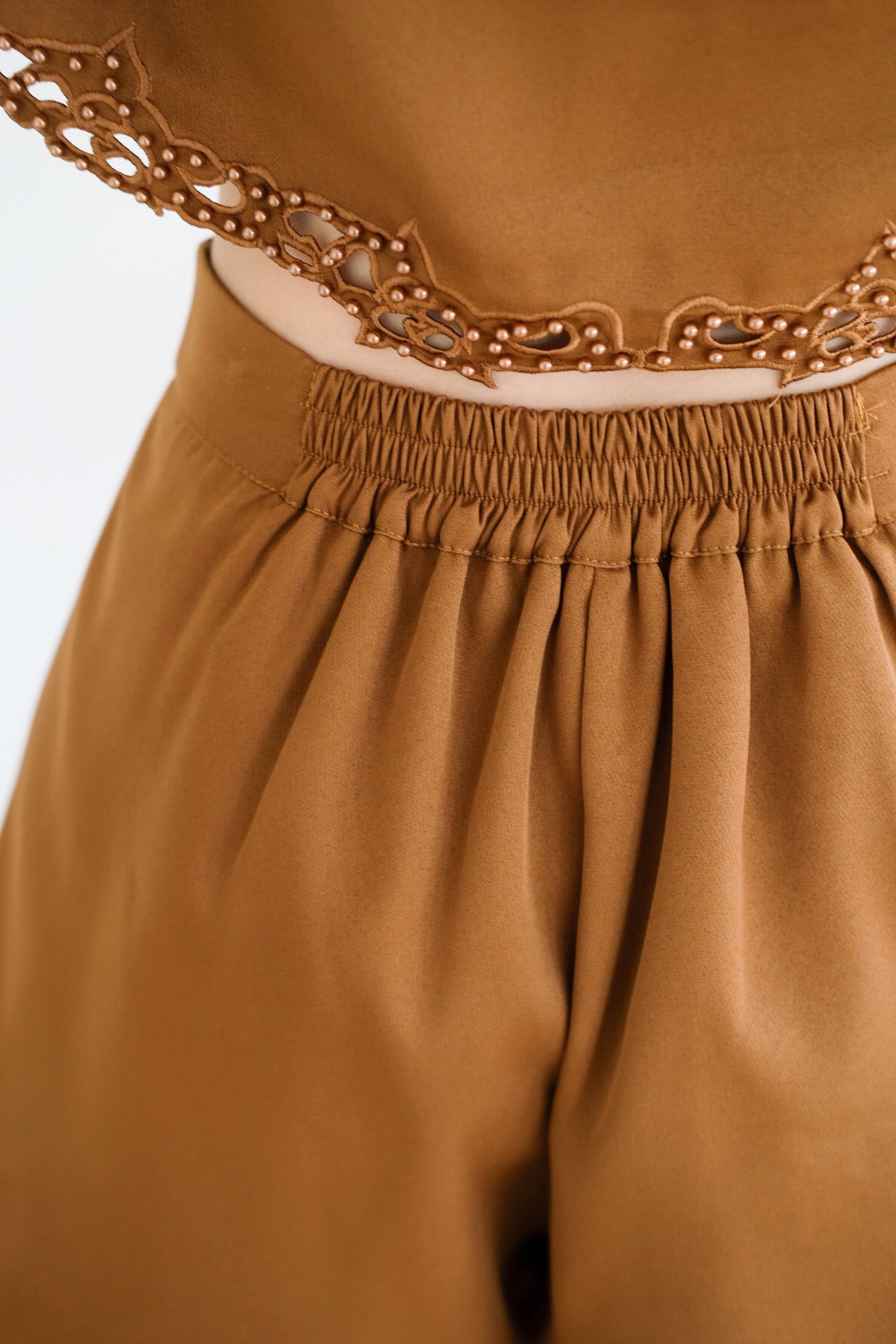 Petrina Eyelet Collared Set (Mocha)
