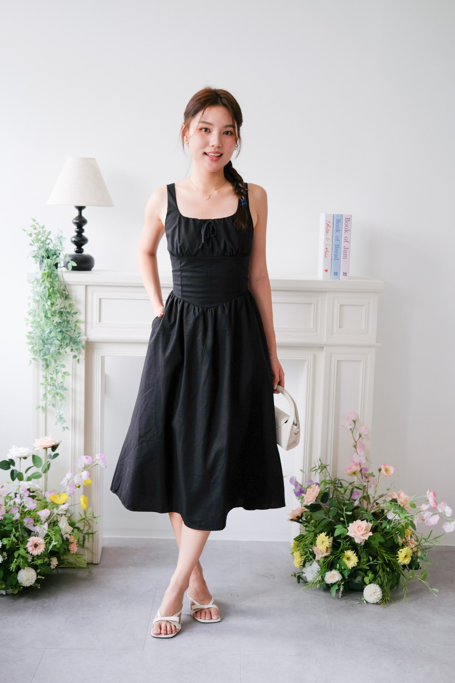 Carmie Thick Waist Midi Dress (Black)