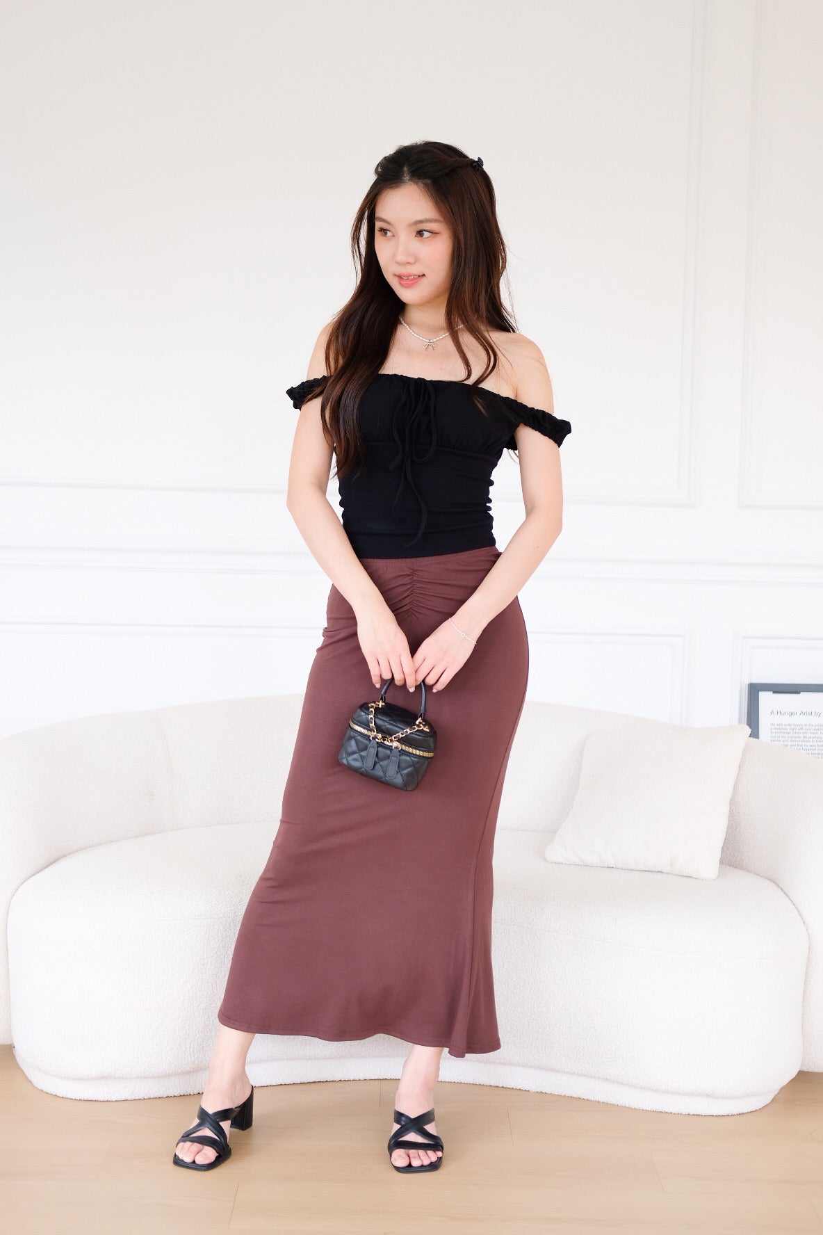 Kimmy Ruched Off Shoulder Crop Top (Black)